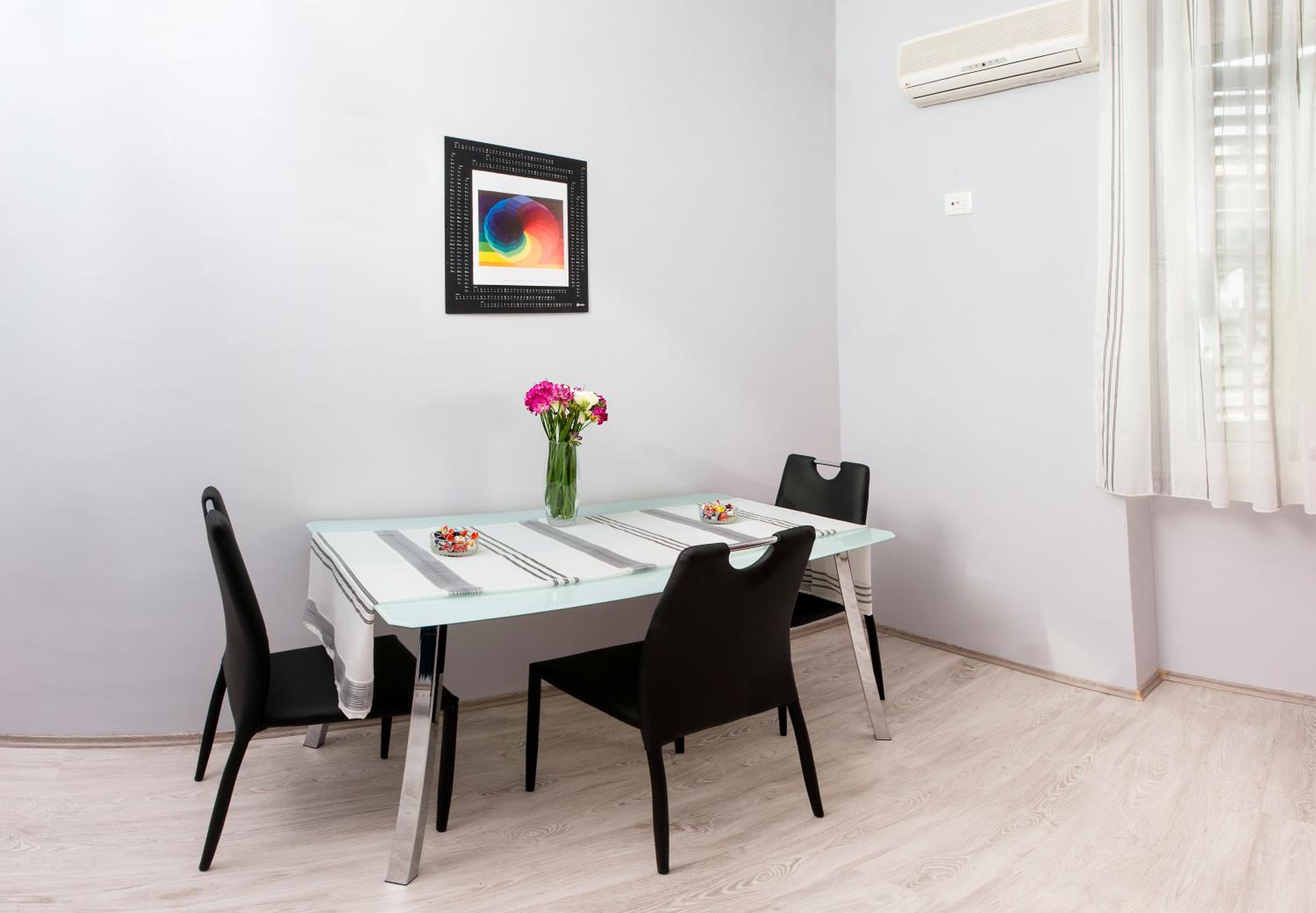 One-Bedroom Apartment - Photo 20