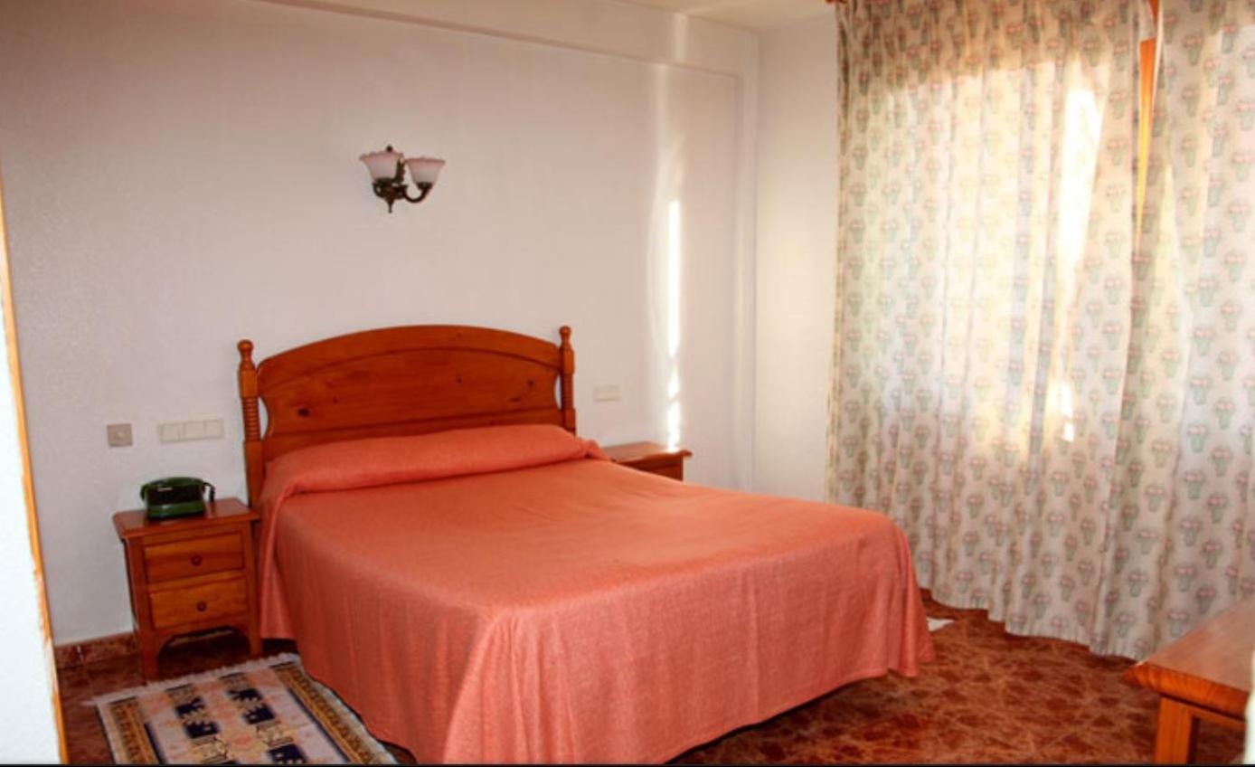 Double or Twin Room - Photo 2