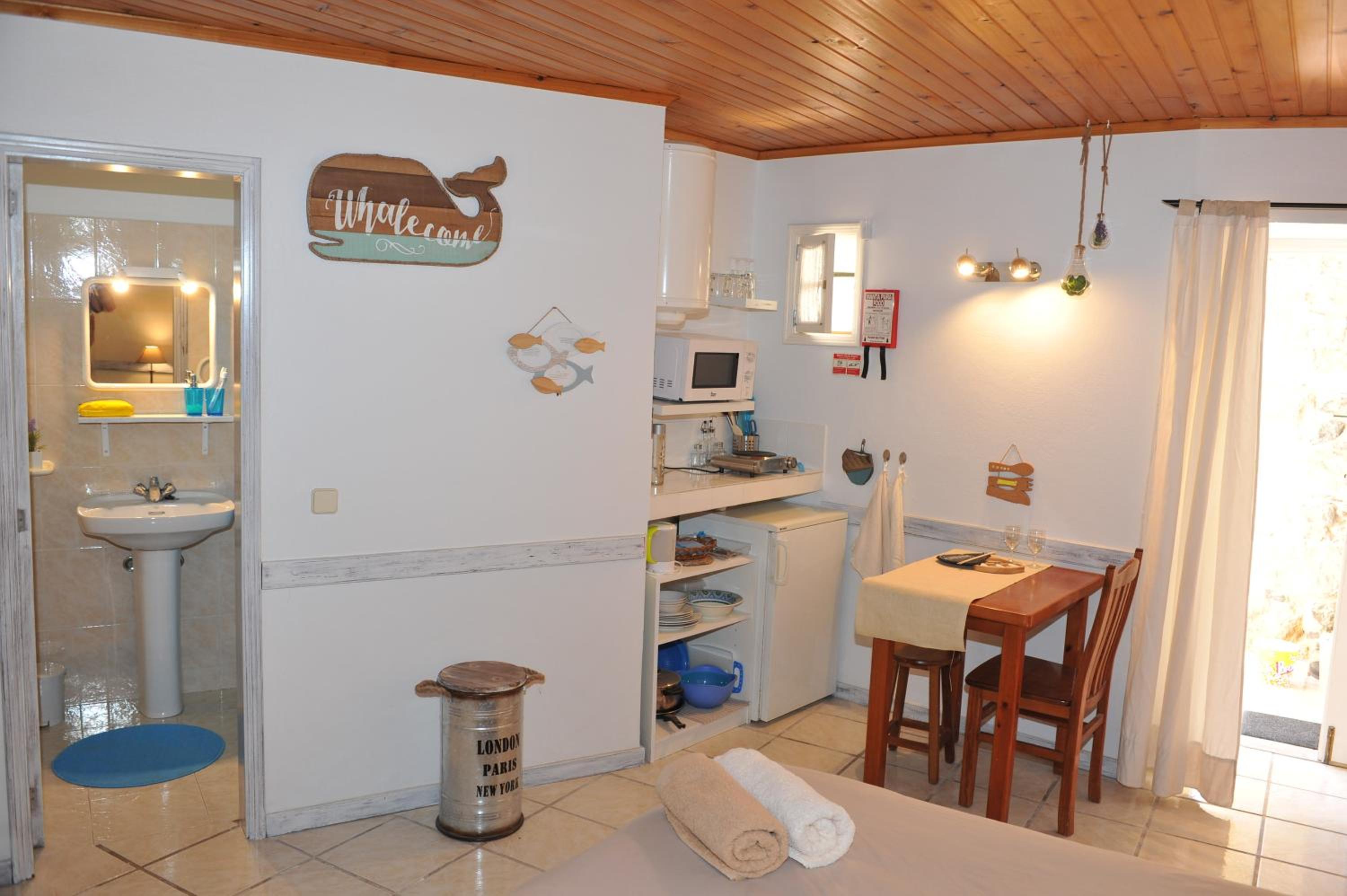 Double Room with Private Bathroom - Photo 61