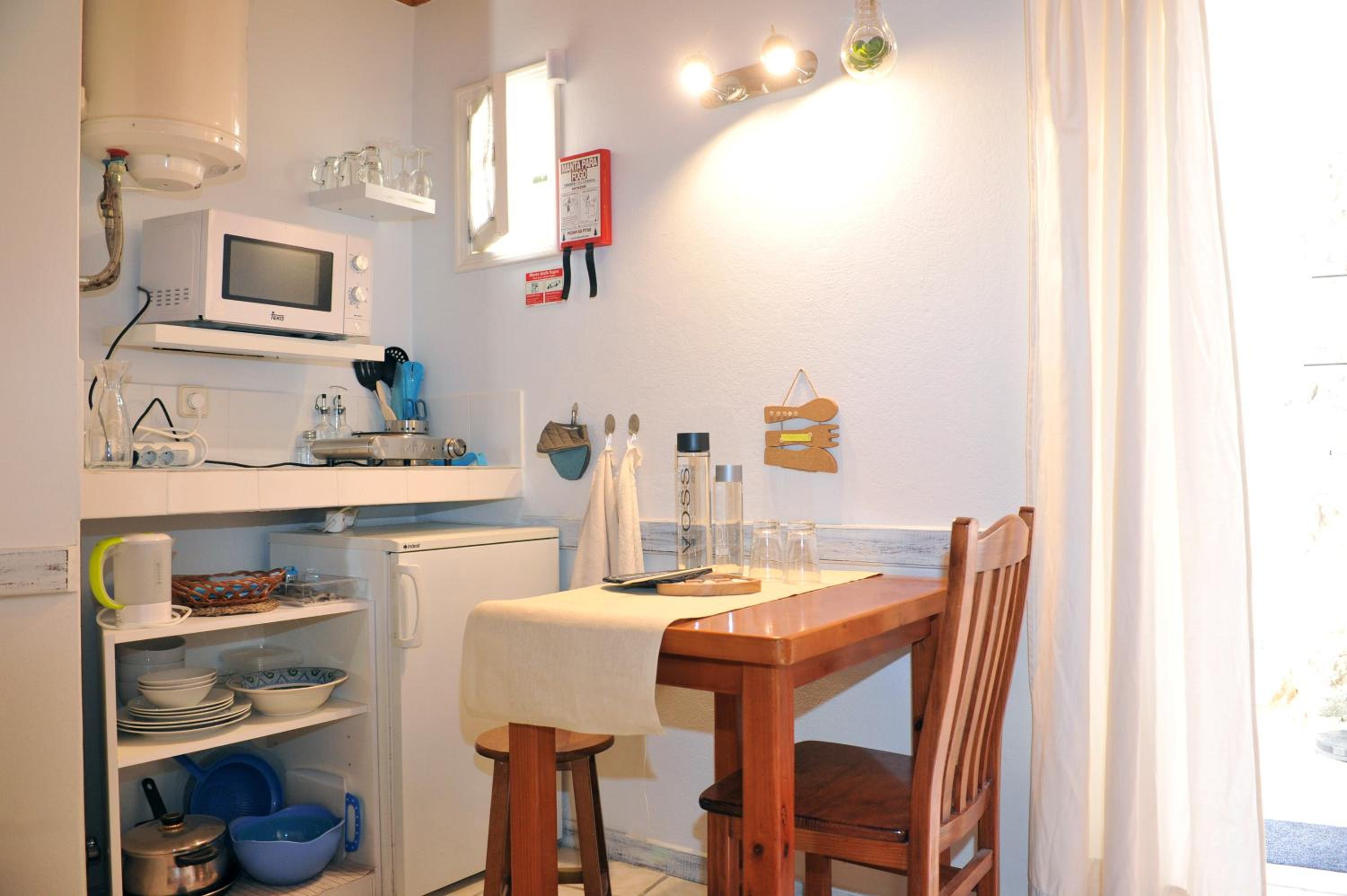 Double Room with Private Bathroom - Photo 45