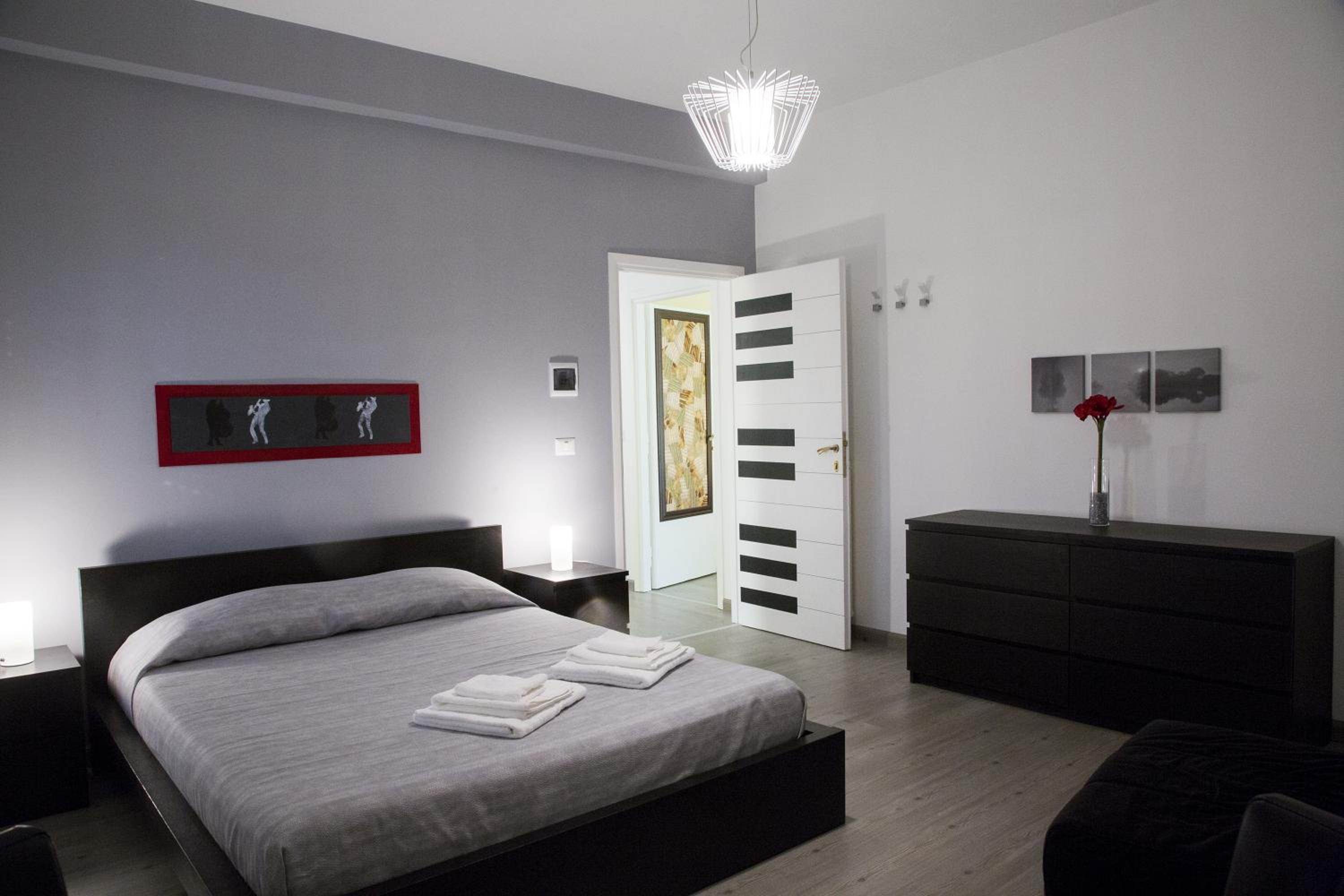 Large Double Room With Private External Bathroom