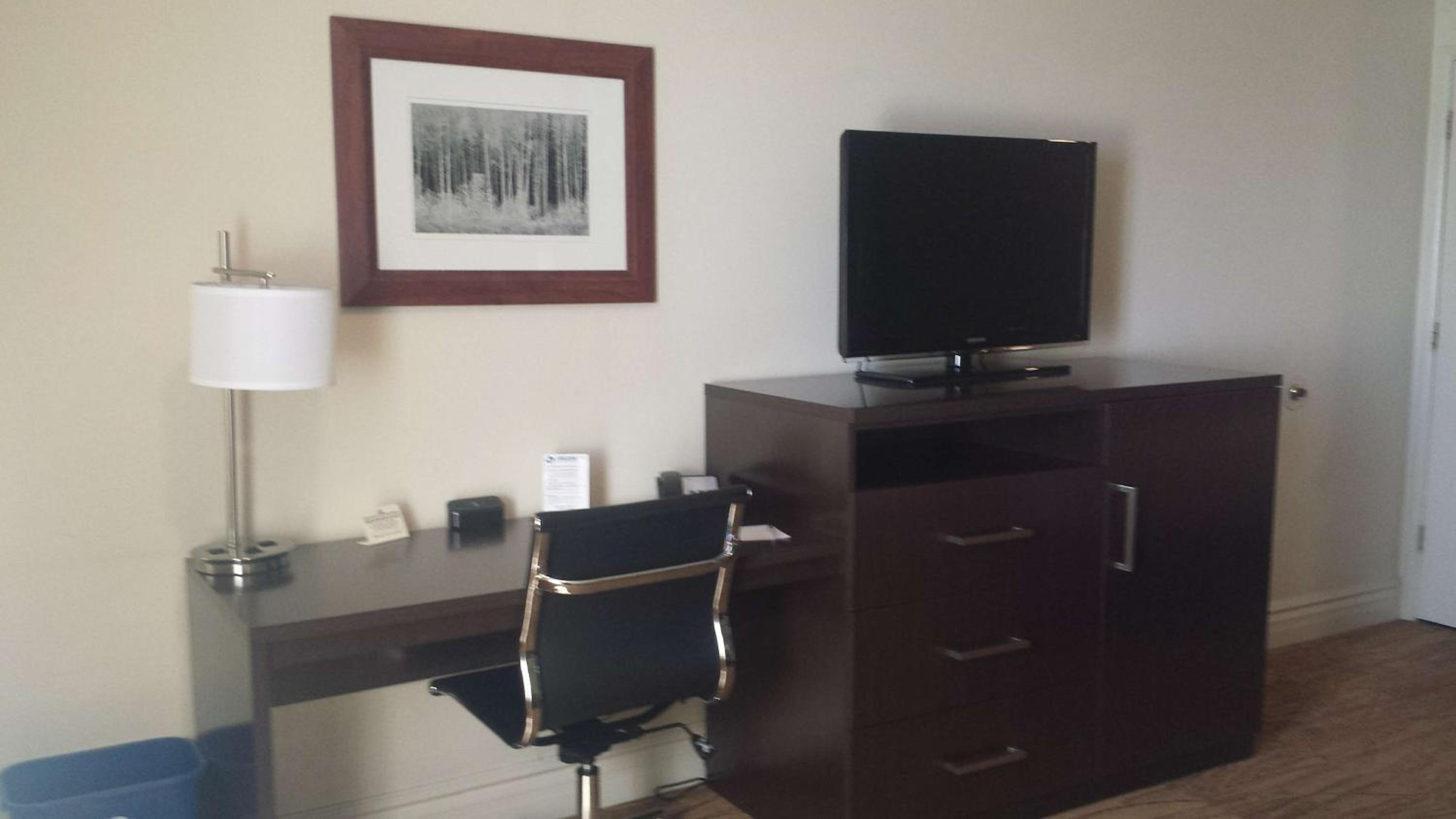 King Room - Non-Smoking photo 1
