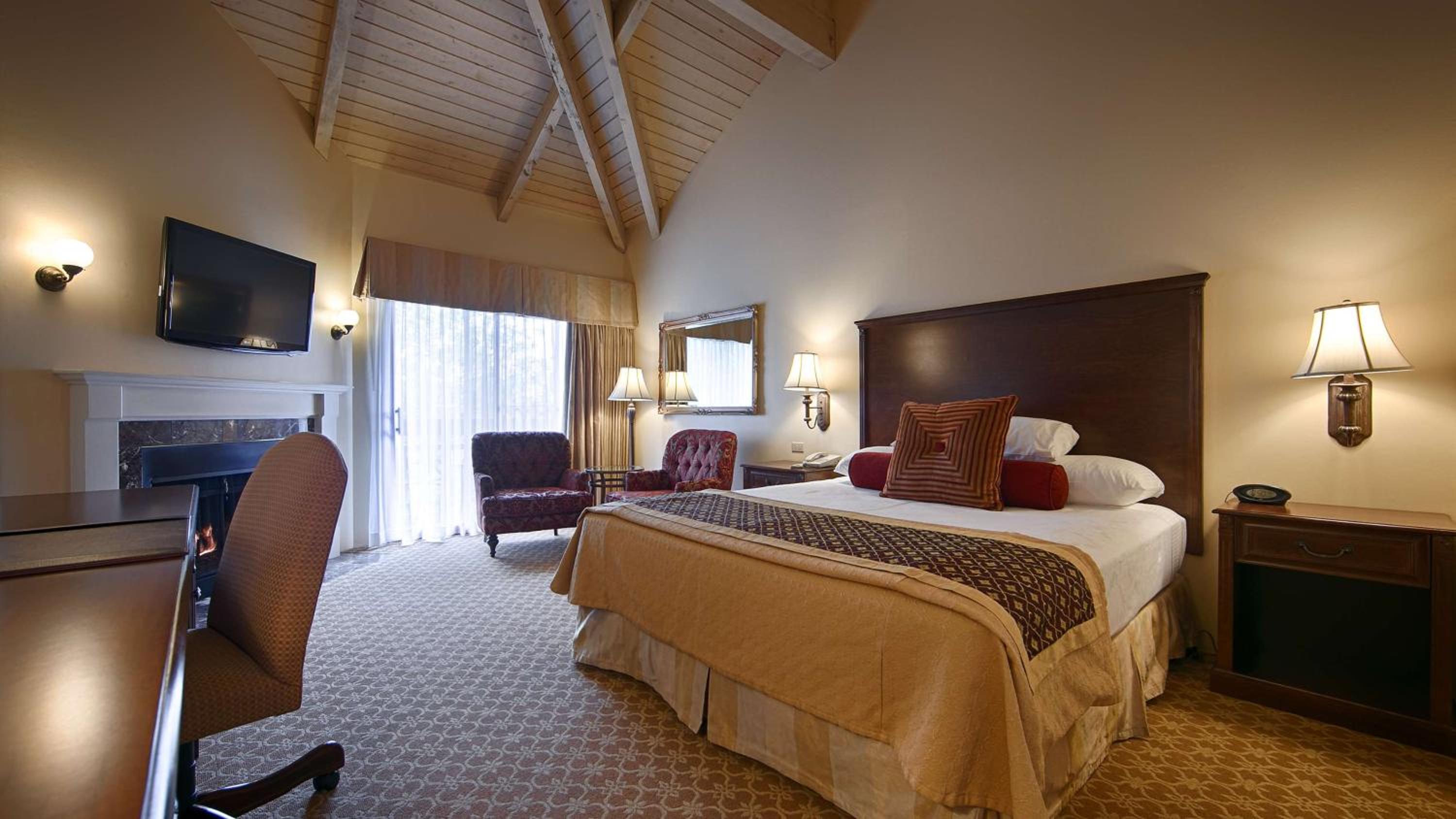 Premier King Room - Non-Smoking - Photo 3