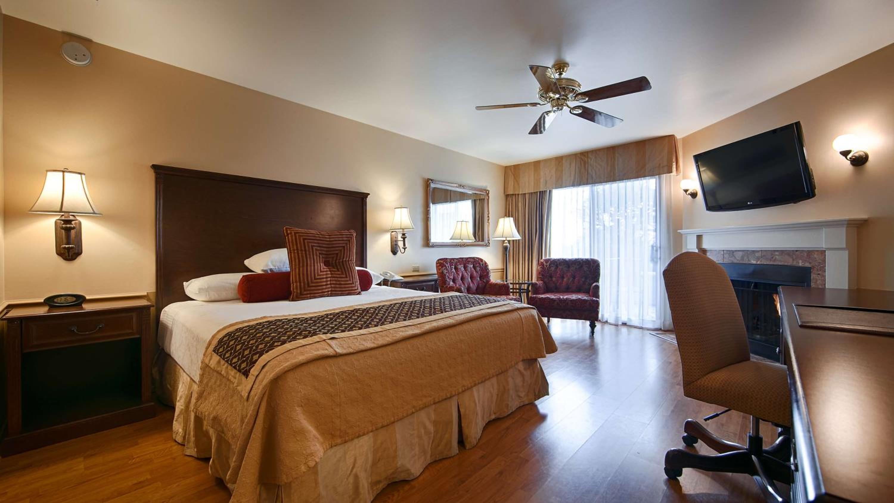 King Room - Non-Smoking - Photo 5