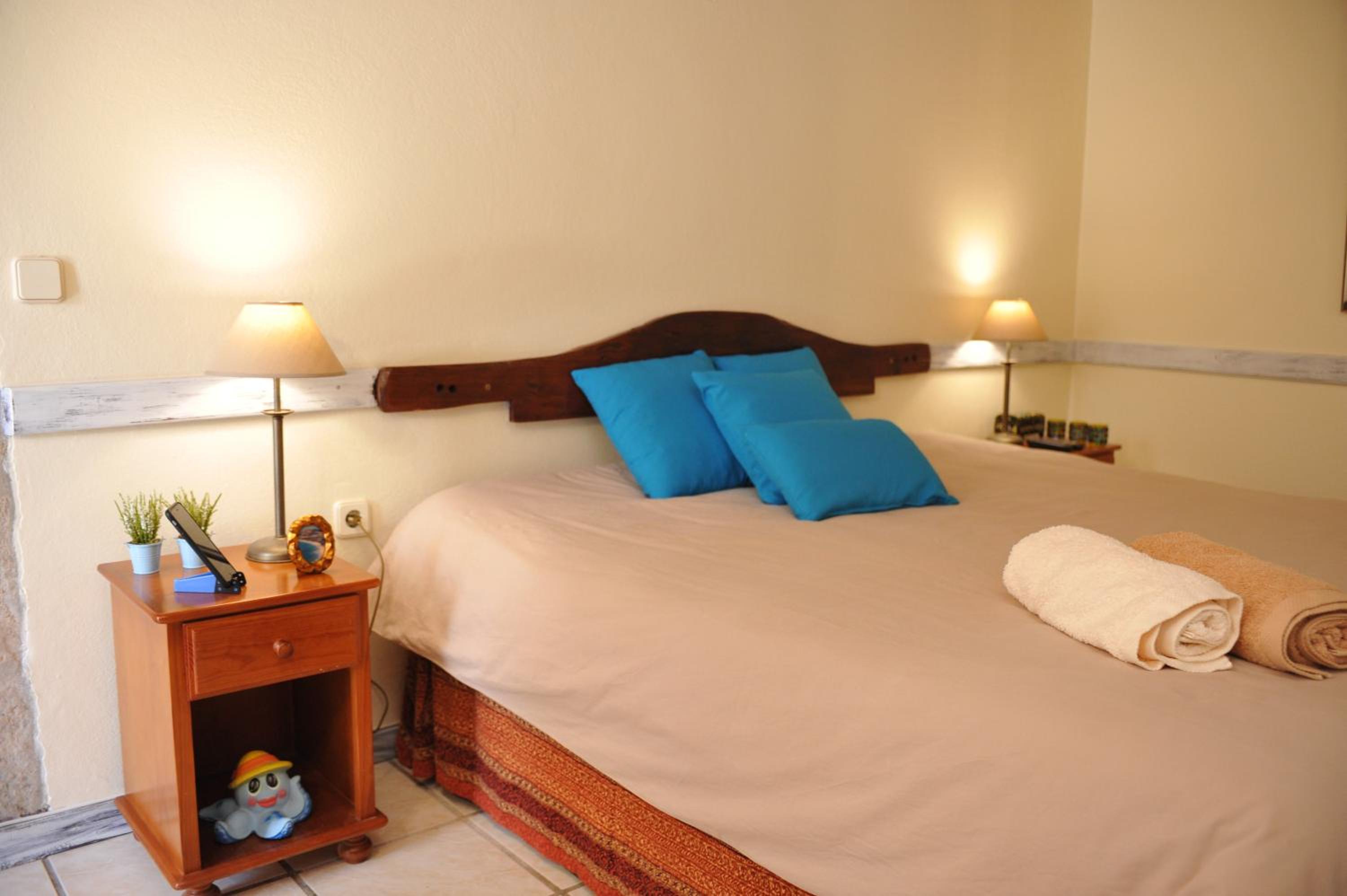 Double Room with Private Bathroom - Photo 40