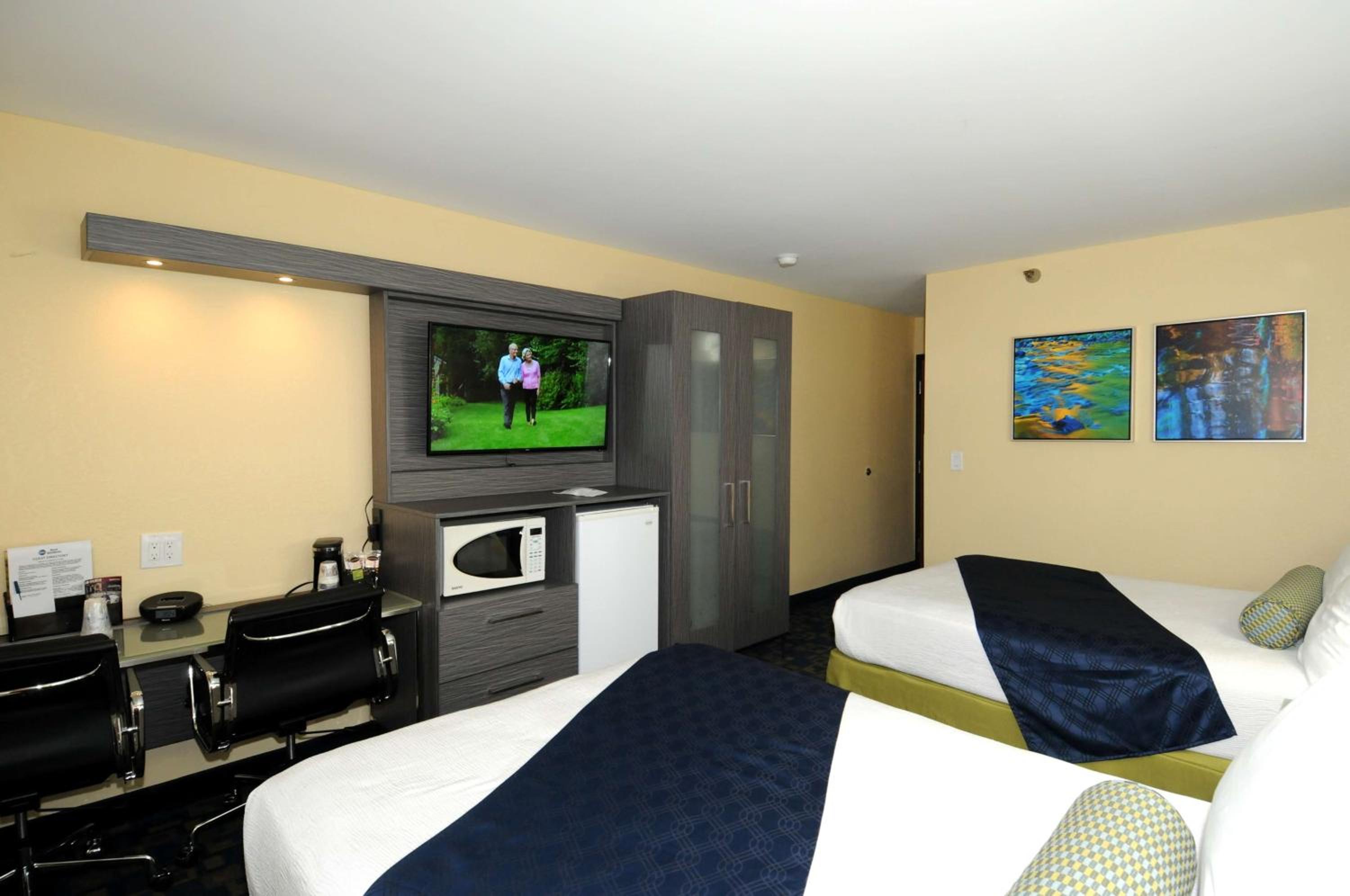 Double Room with Two Double Beds photo 2