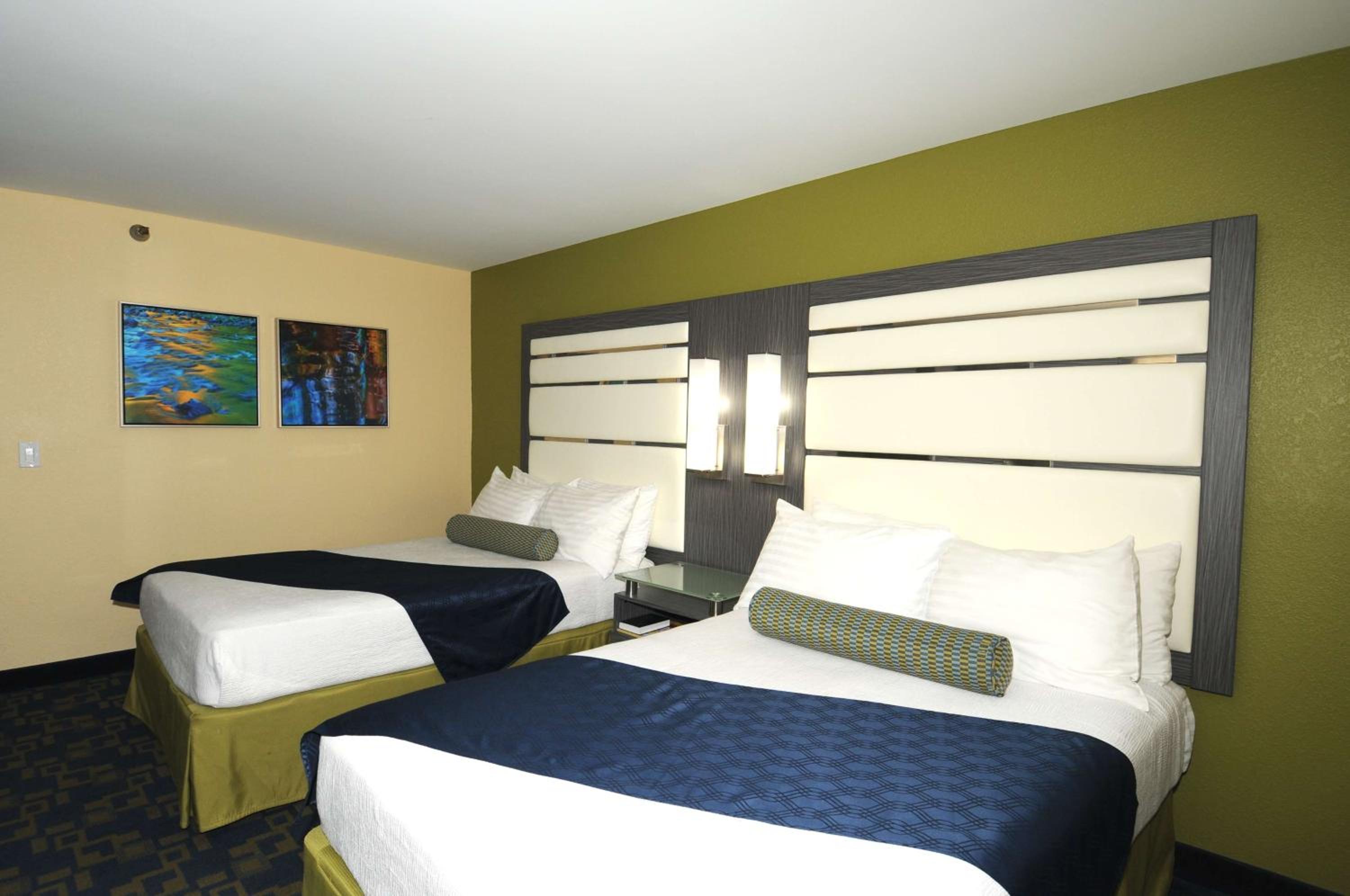 Double Room with Two Double Beds photo 1