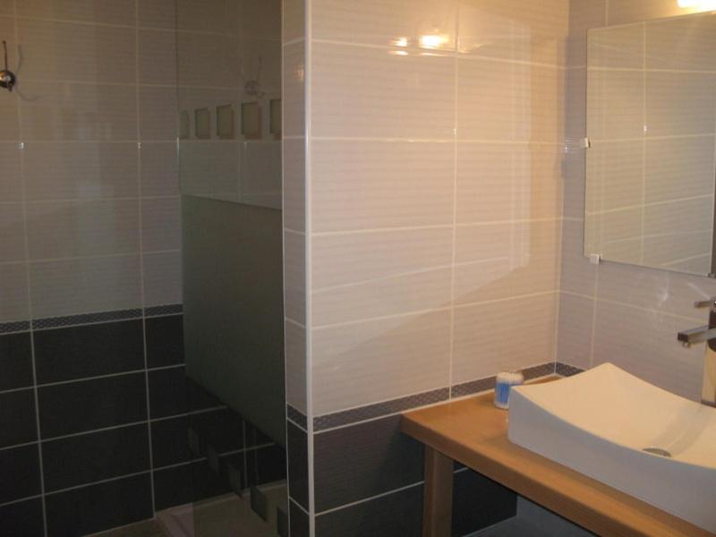 Double Room with Private Bathroom - Photo 2