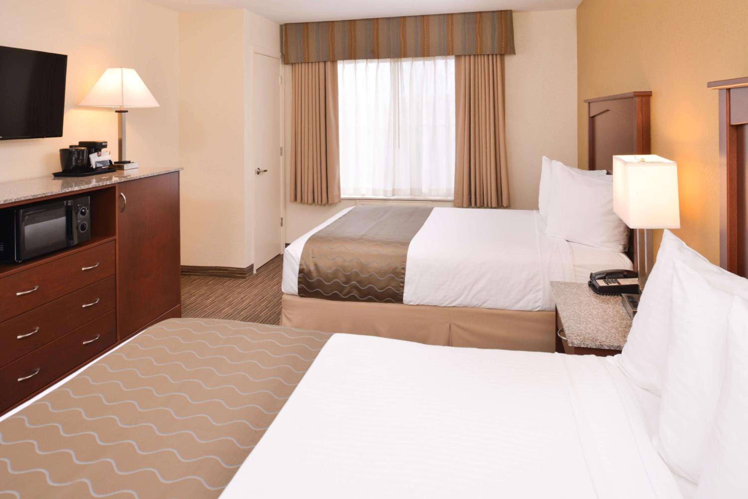 Double Room with Two Double Beds - Accessible - Photo 7