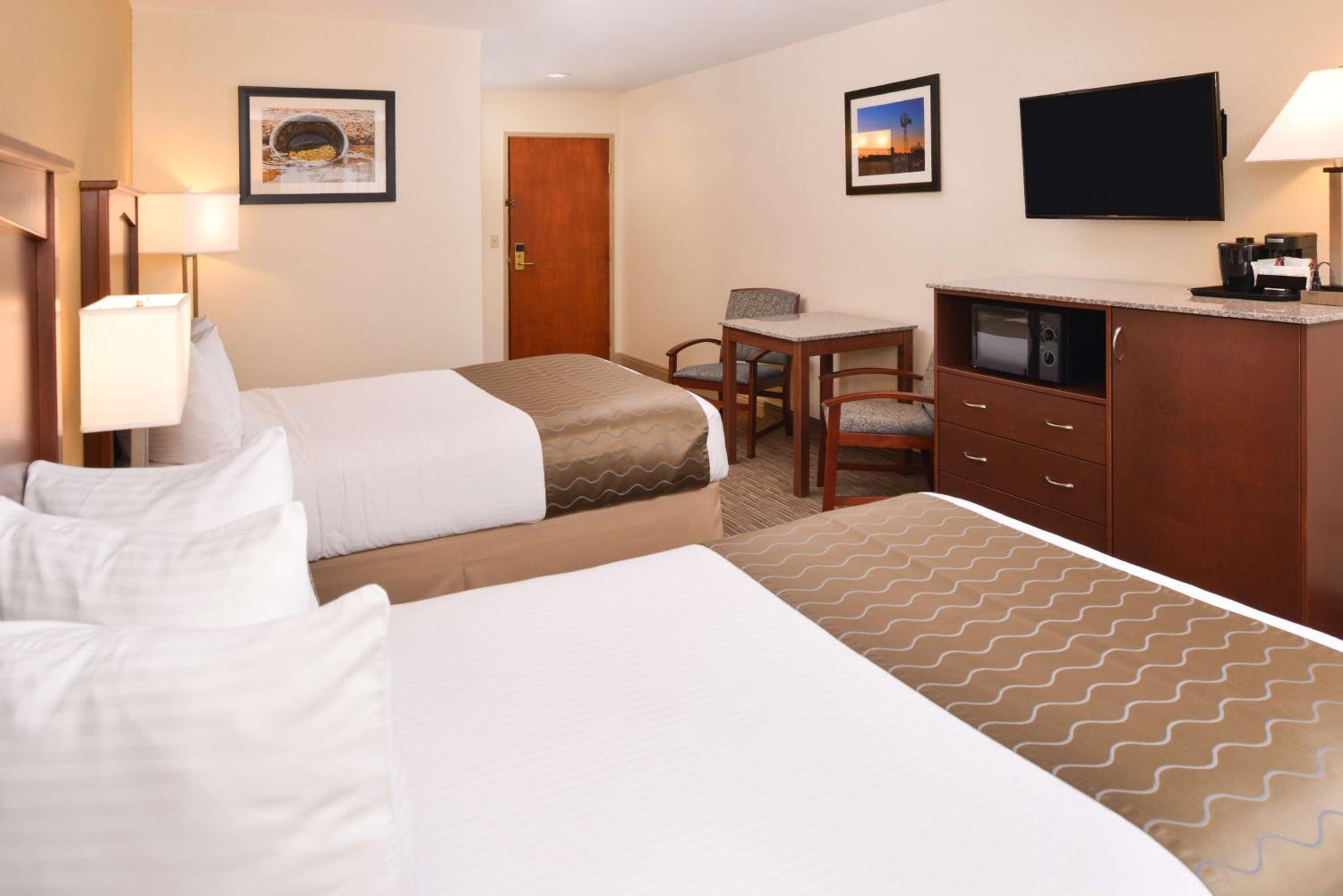 Double Room with Two Double Beds - Accessible - Photo 5