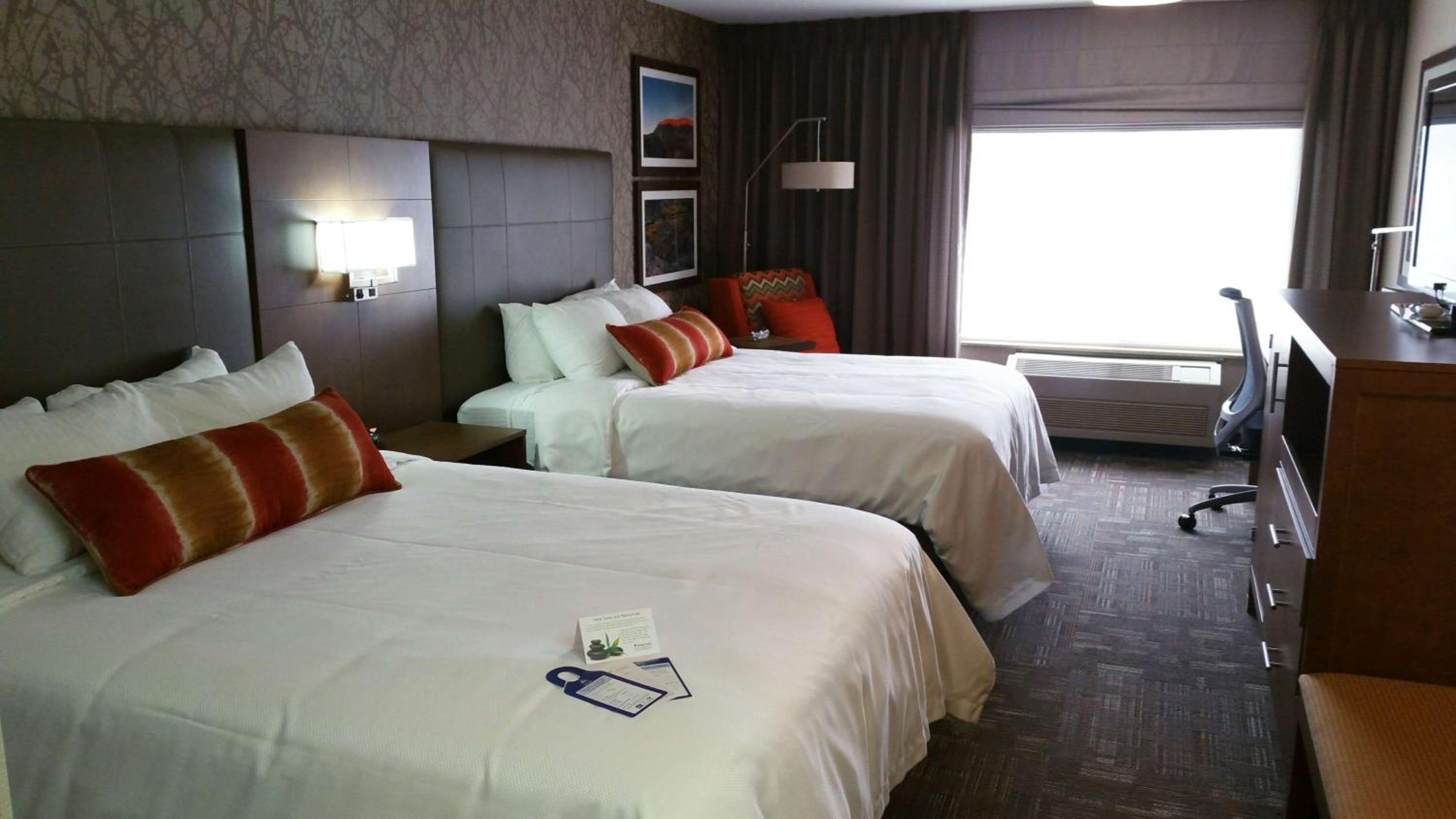 Queen Room with Two Queen Beds - Pet Friendly - Photo 2