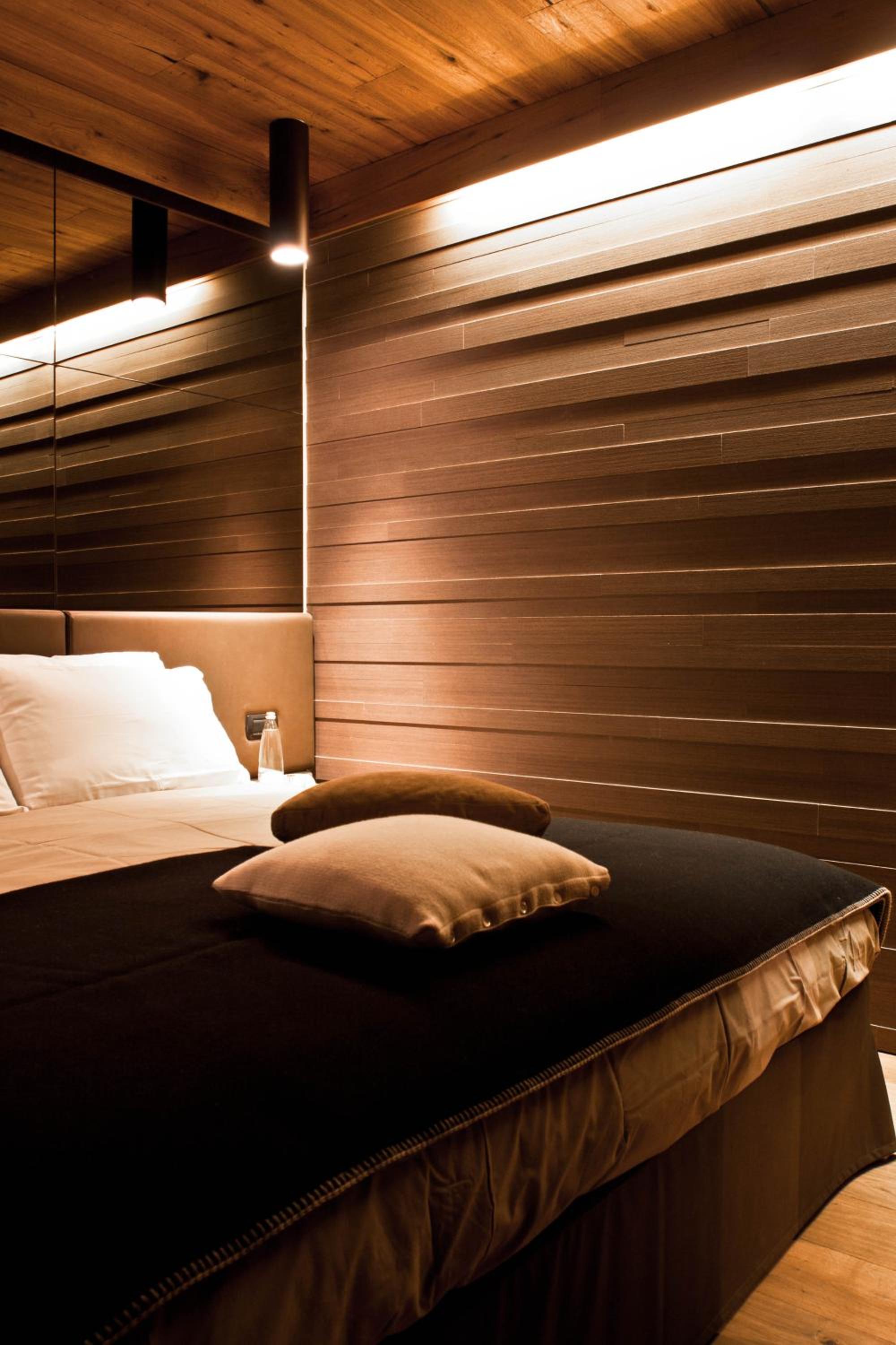 Junior Suite (2 Adults) - Photo 2
