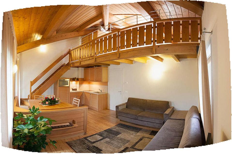Two-Bedroom Apartment with Lake View (7 Adults) int. 17
