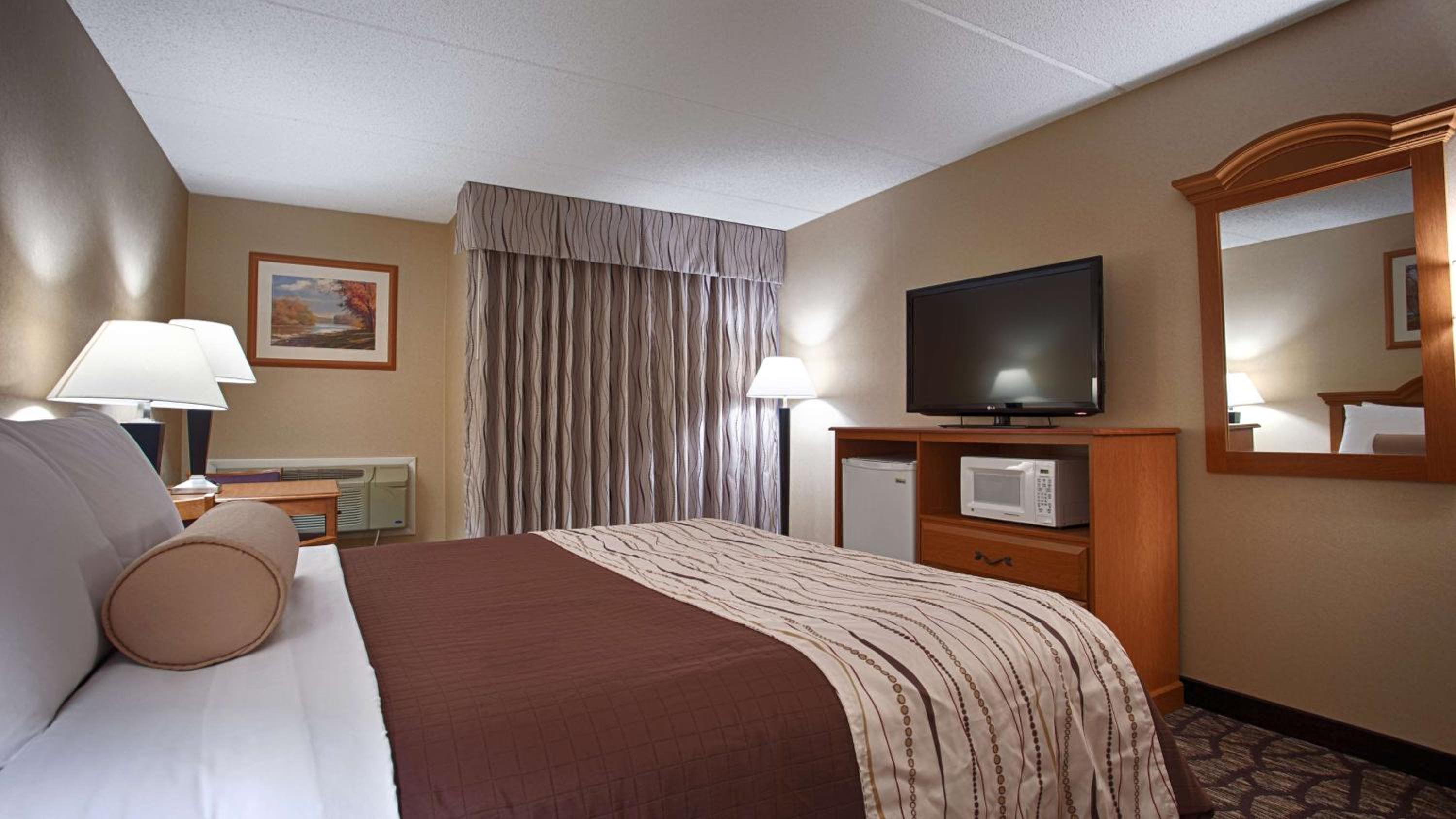 King Room with Whirlpool - Non-Smoking - Photo 1