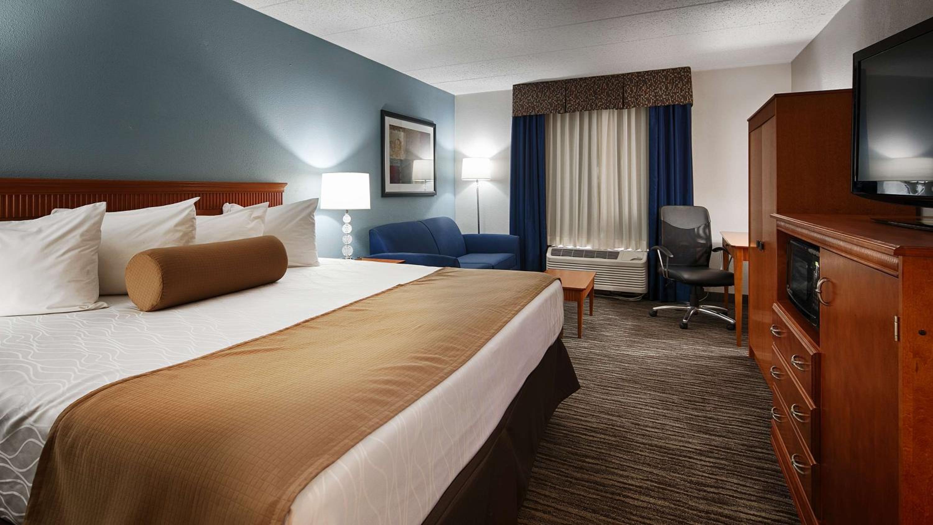 Deluxe King Room - Photo 1