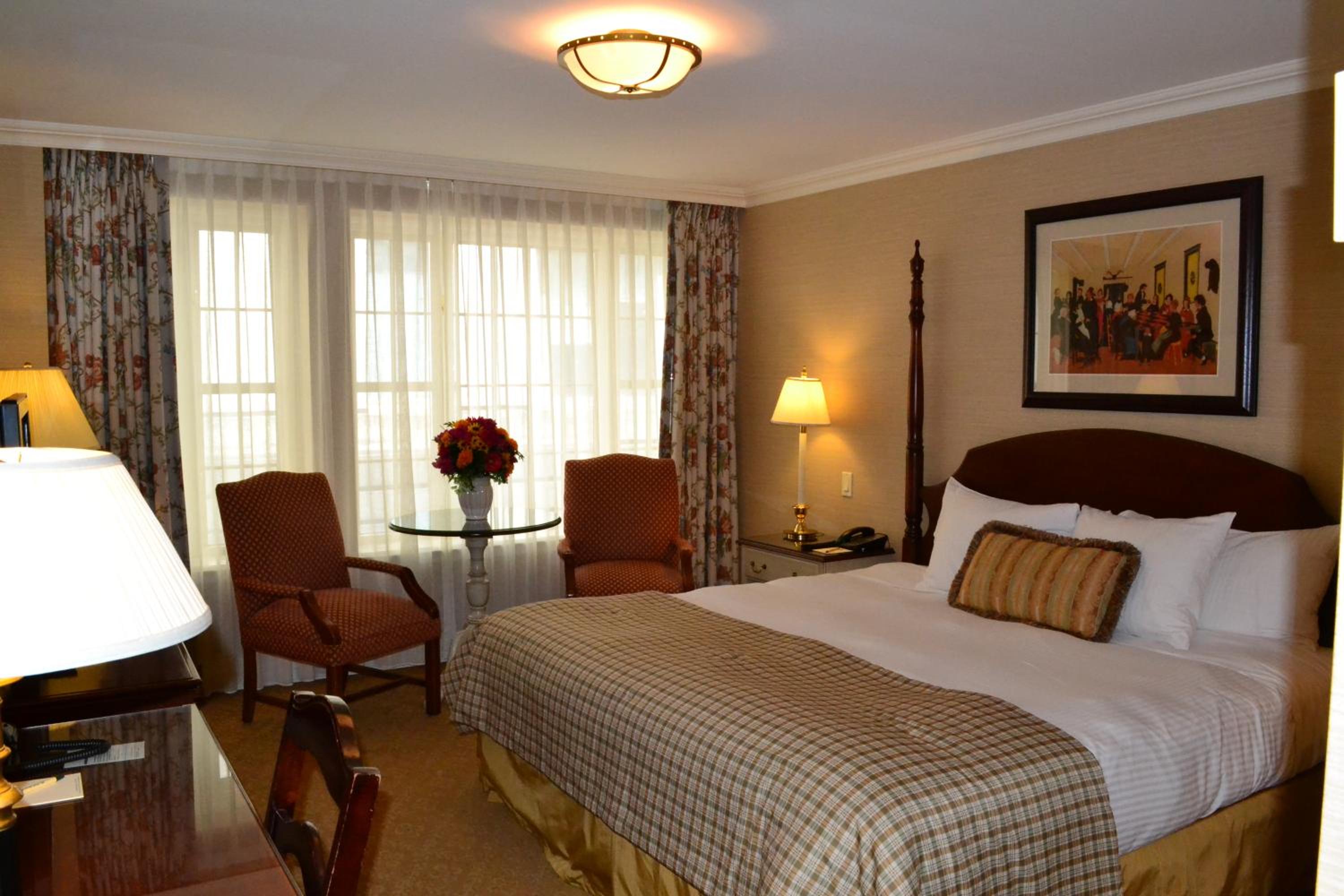 King Superior Room thumbnail 5