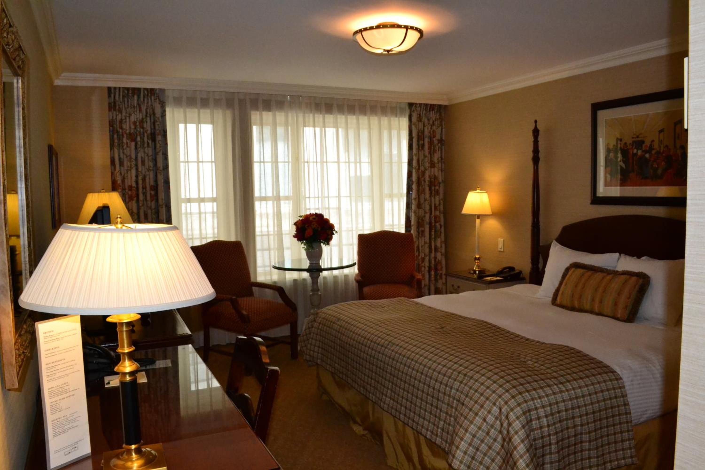 King Superior Room thumbnail 6