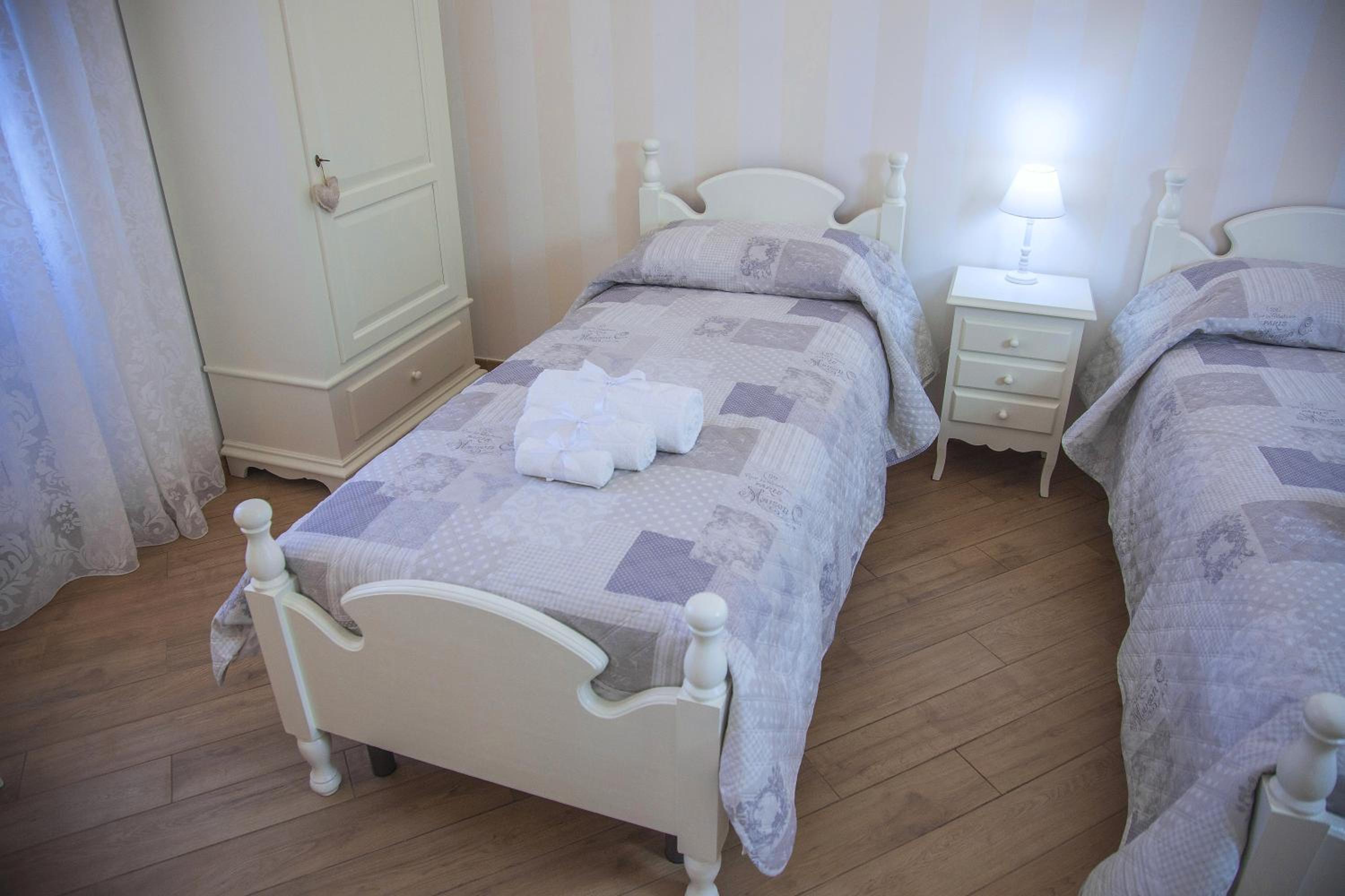 Double or Twin Room - Photo 3