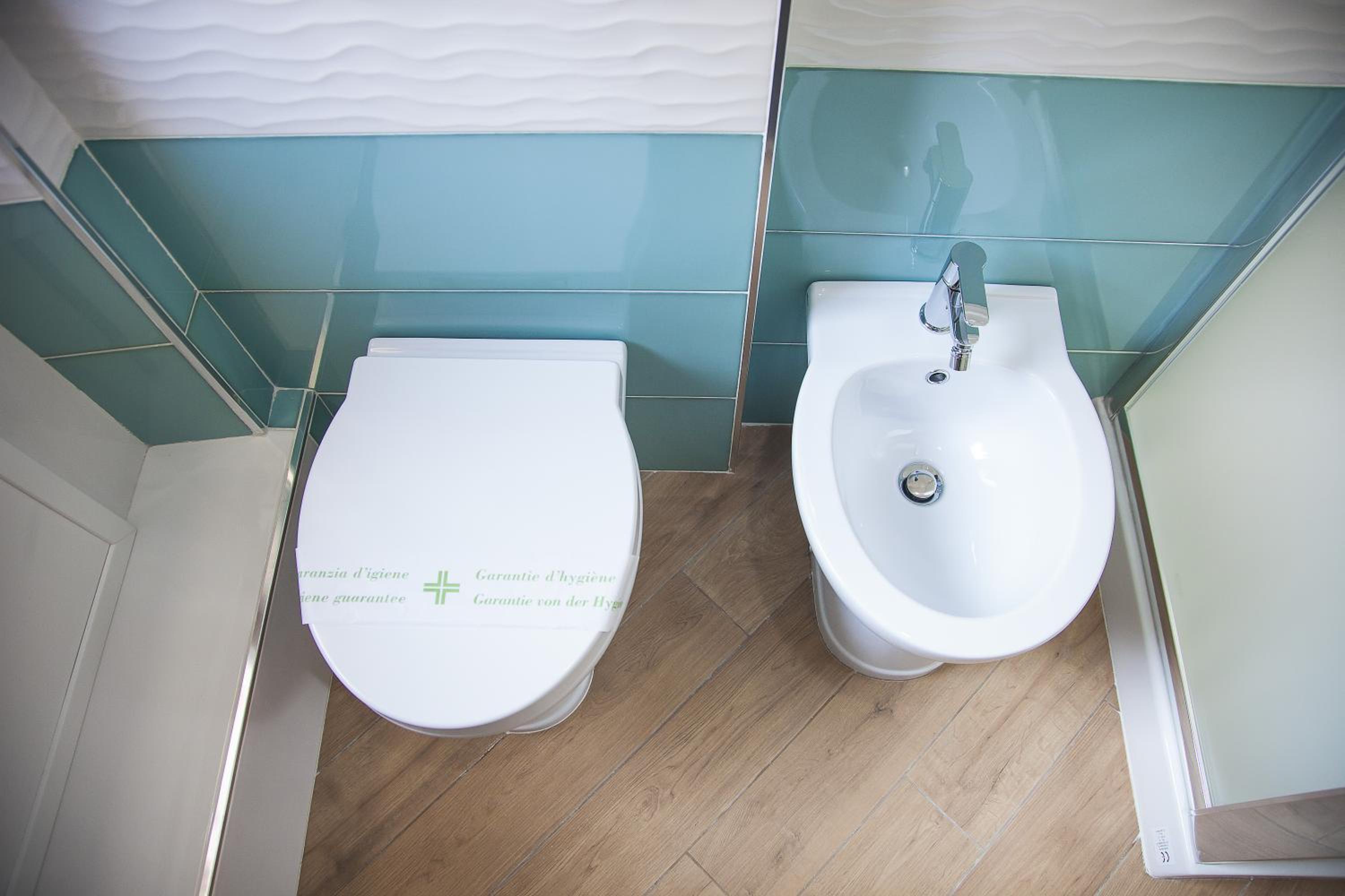 Double Room with Private Bathroom - Photo 4