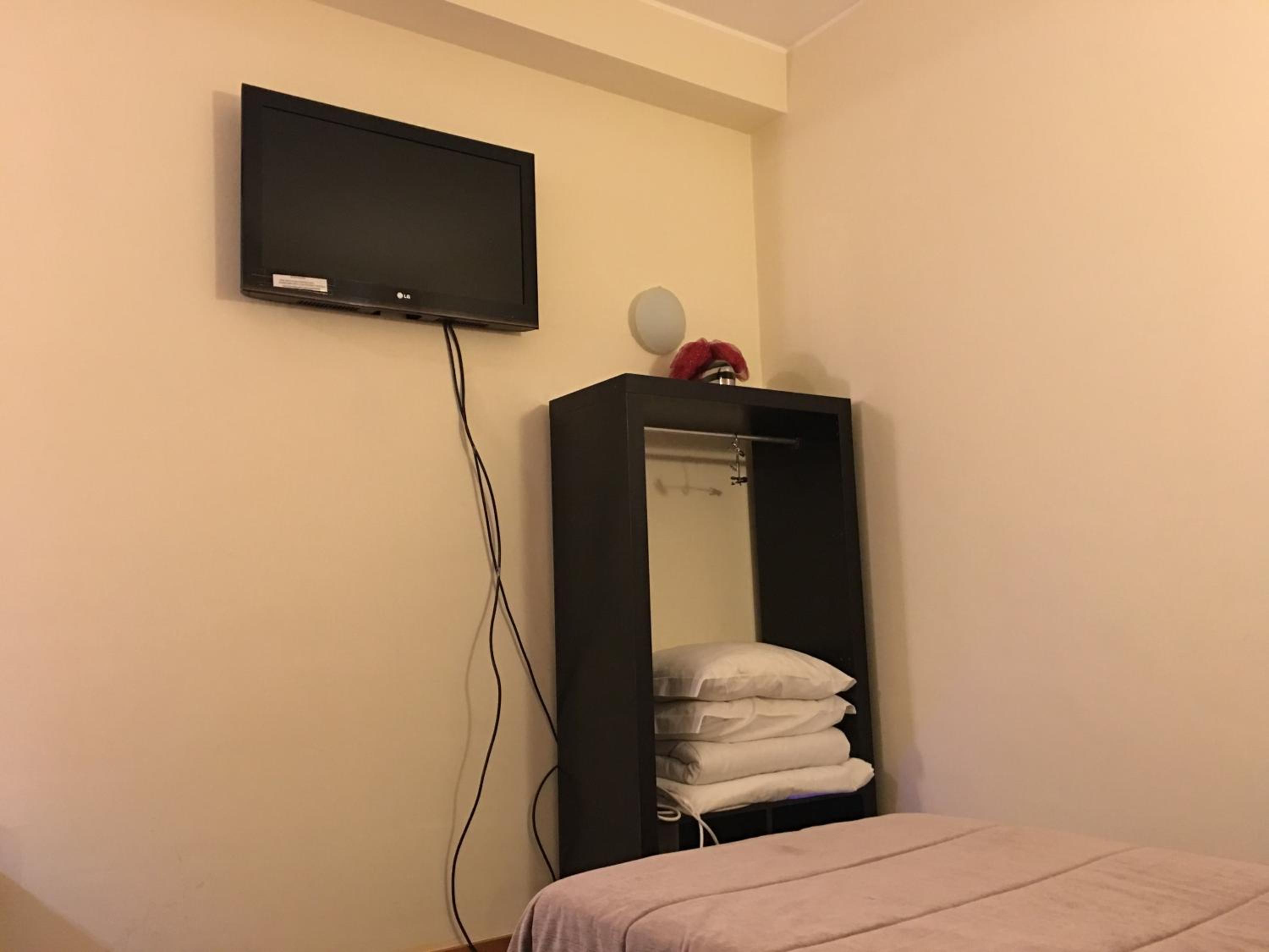 Budget Double Room photo 3