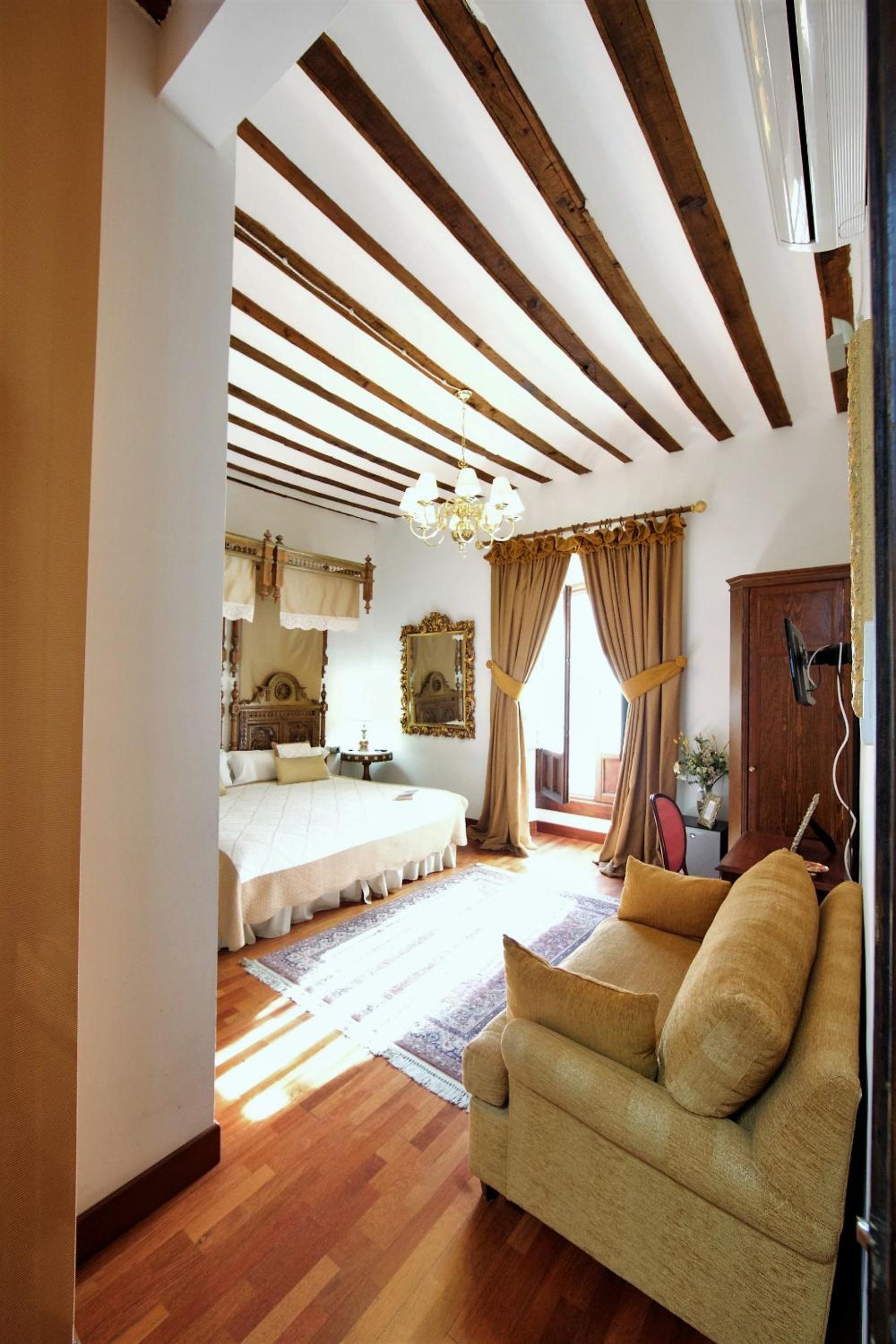 Deluxe Double Room - Photo 51