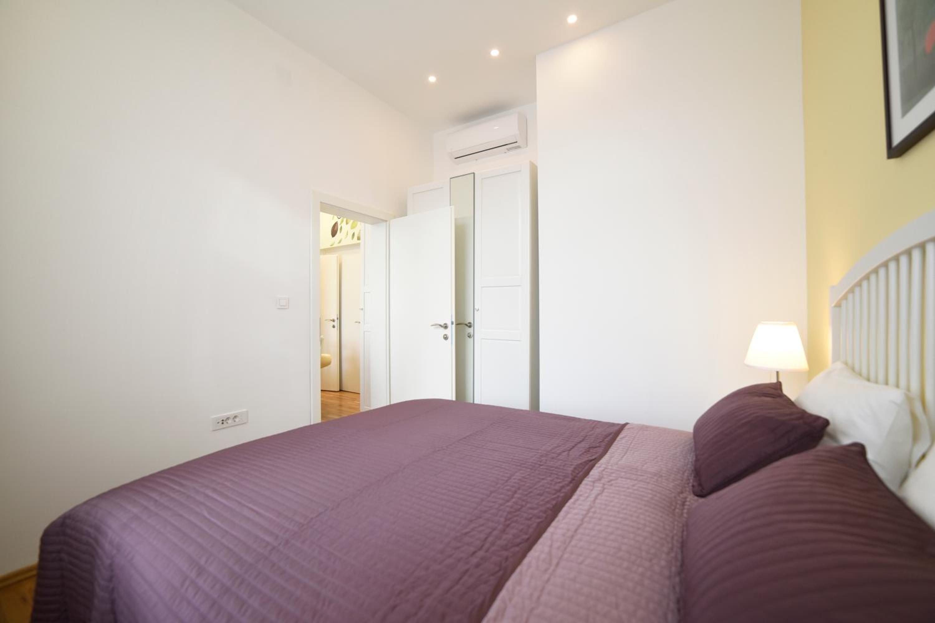 Apartment - Photo 15