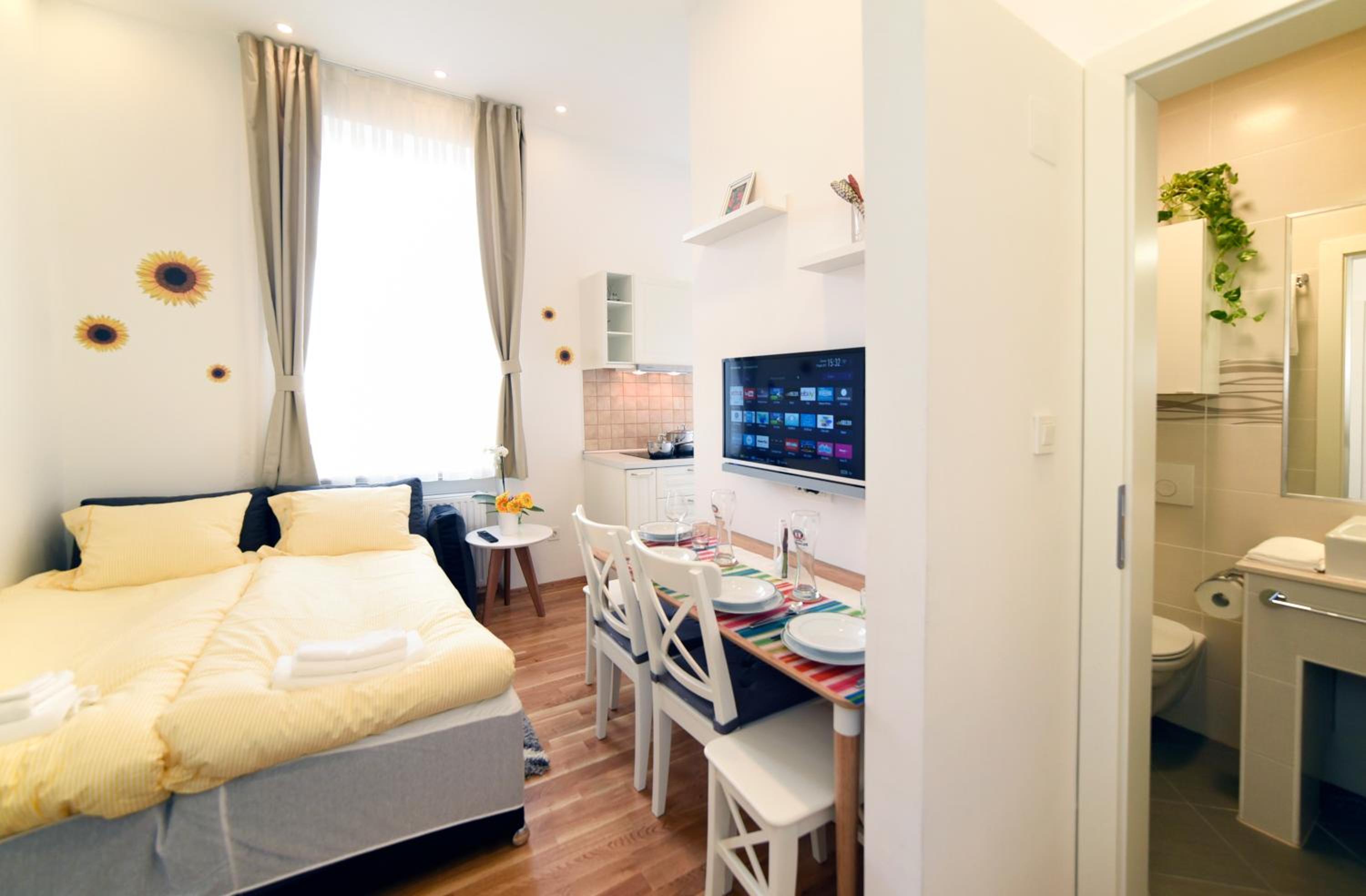 Apartment - Photo 2