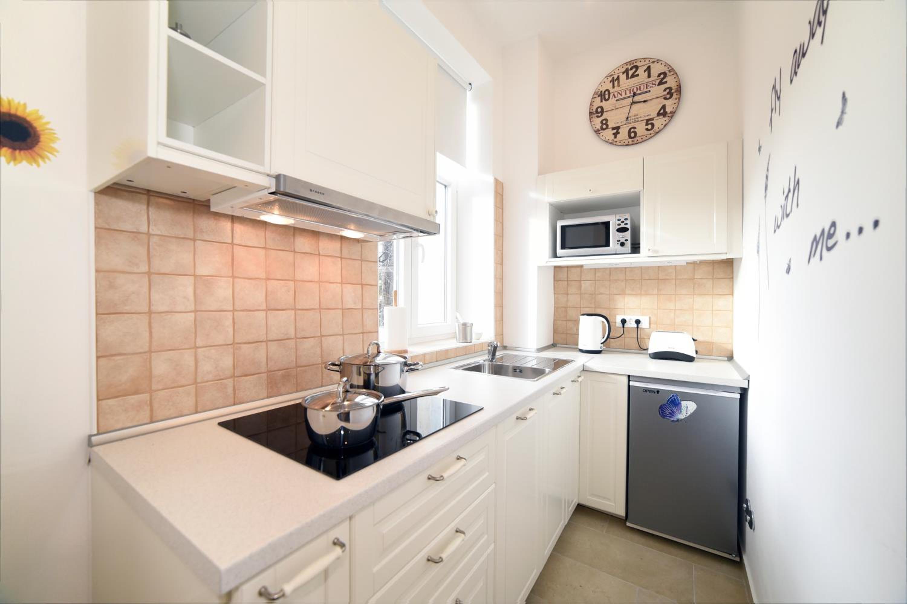 Apartment - Photo 11