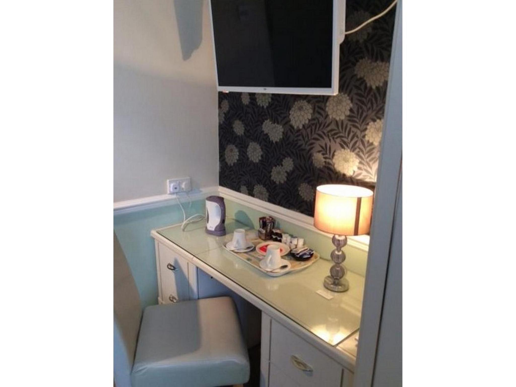 Triple Room with Shower - Photo 6