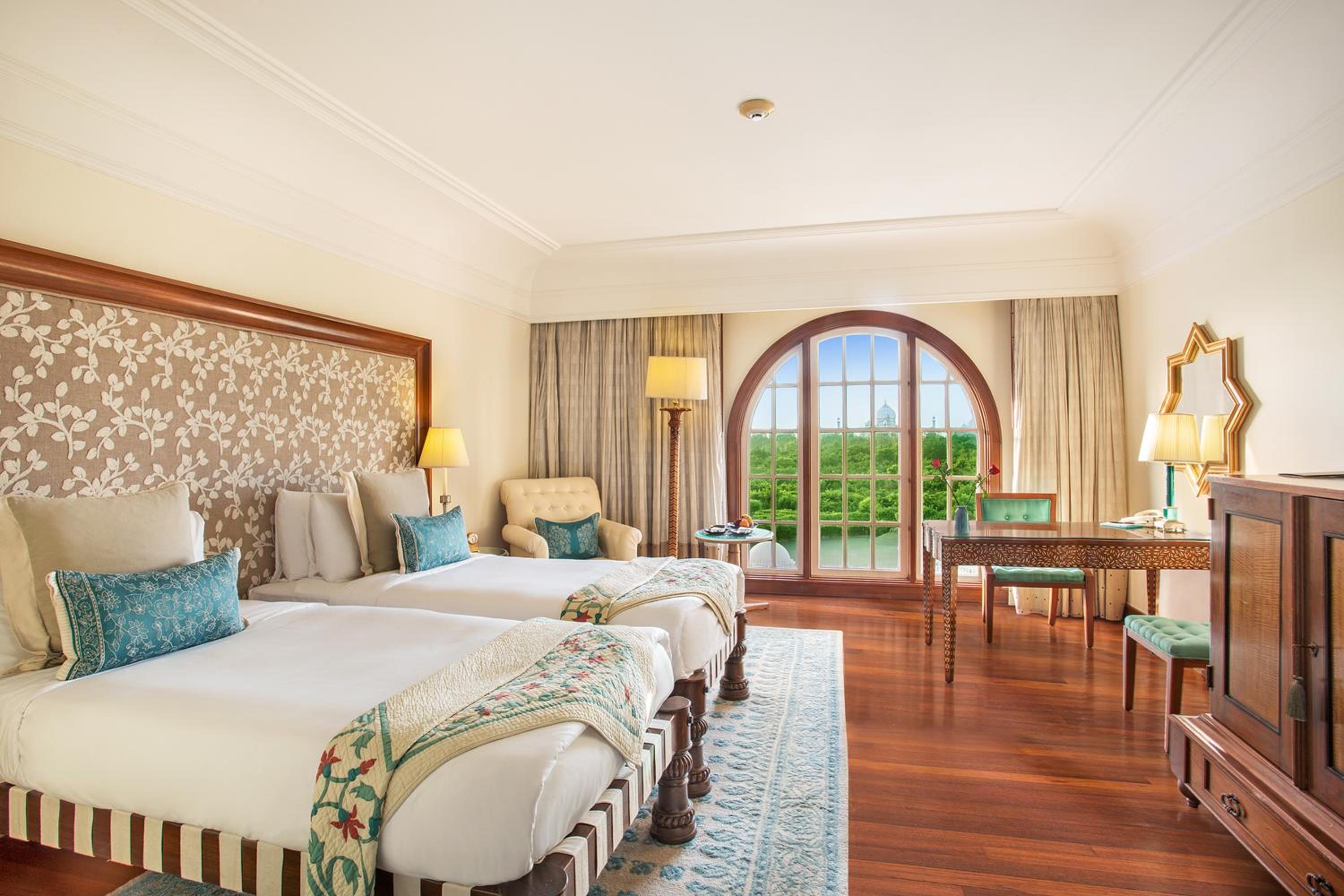 Premier Room With Taj Mahal View (Twin)