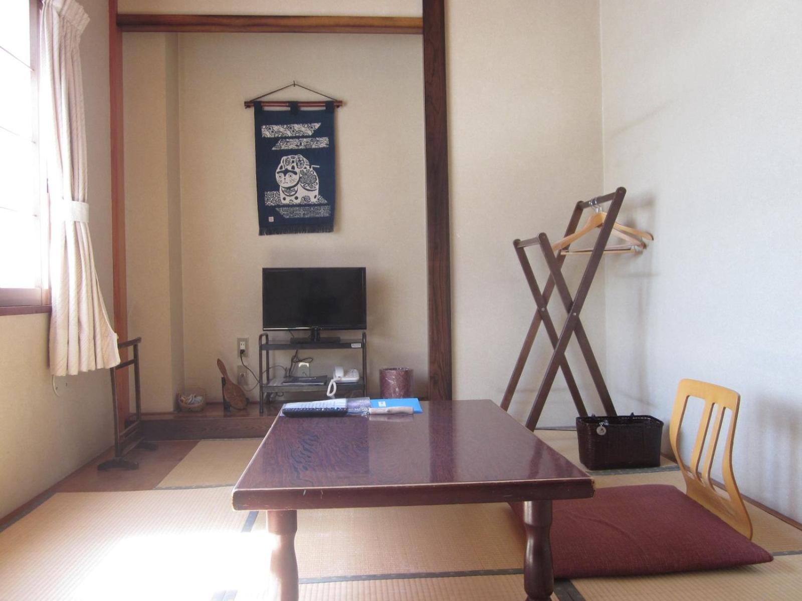 Single Room with Shared Toilet photo 2
