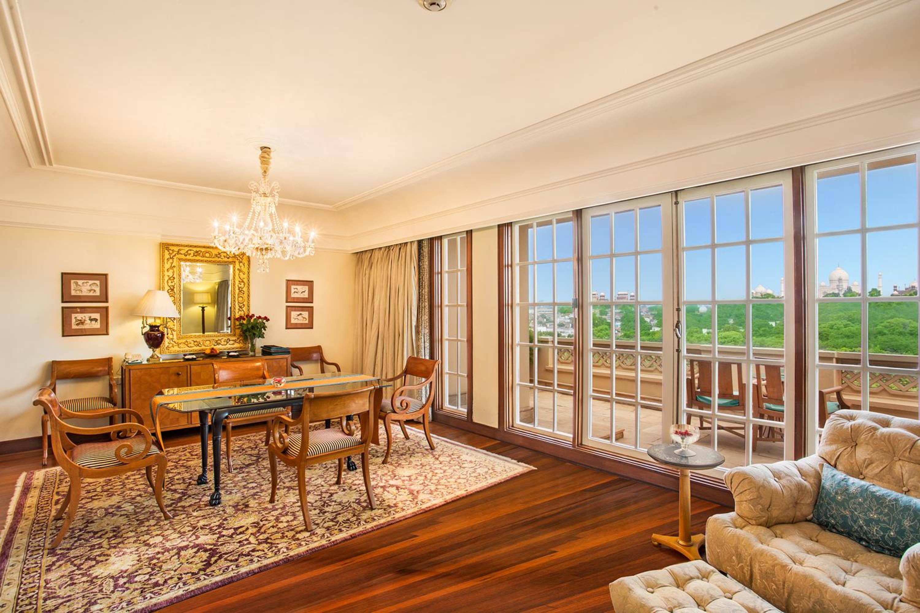 Luxury Suite With Two Balconies And Taj Mahal View