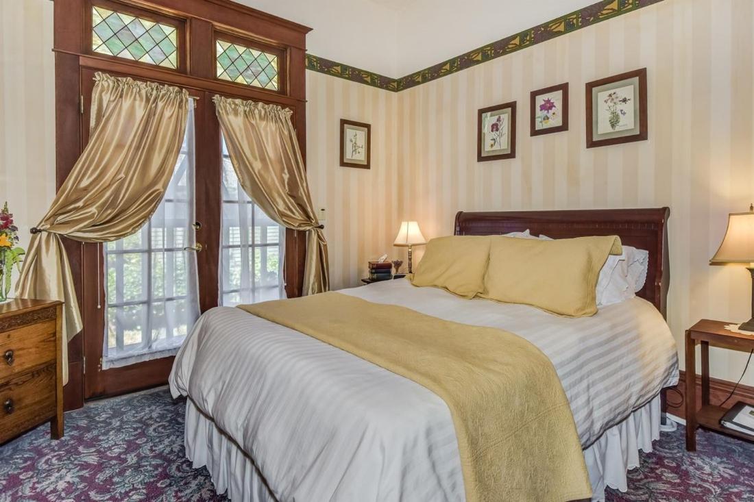 Deluxe Queen Room photo 1