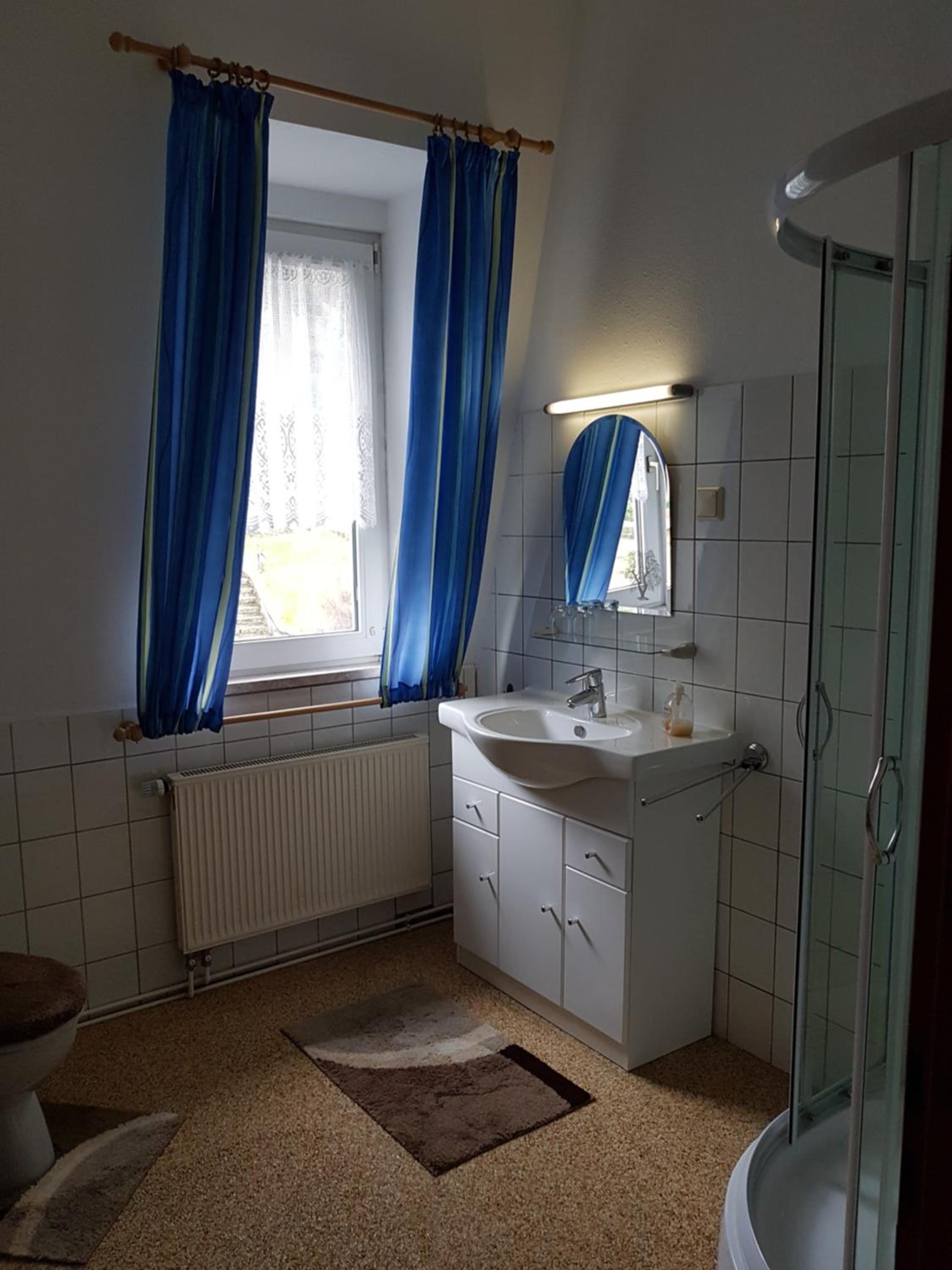 Double Room with Private Bathroom photo 2