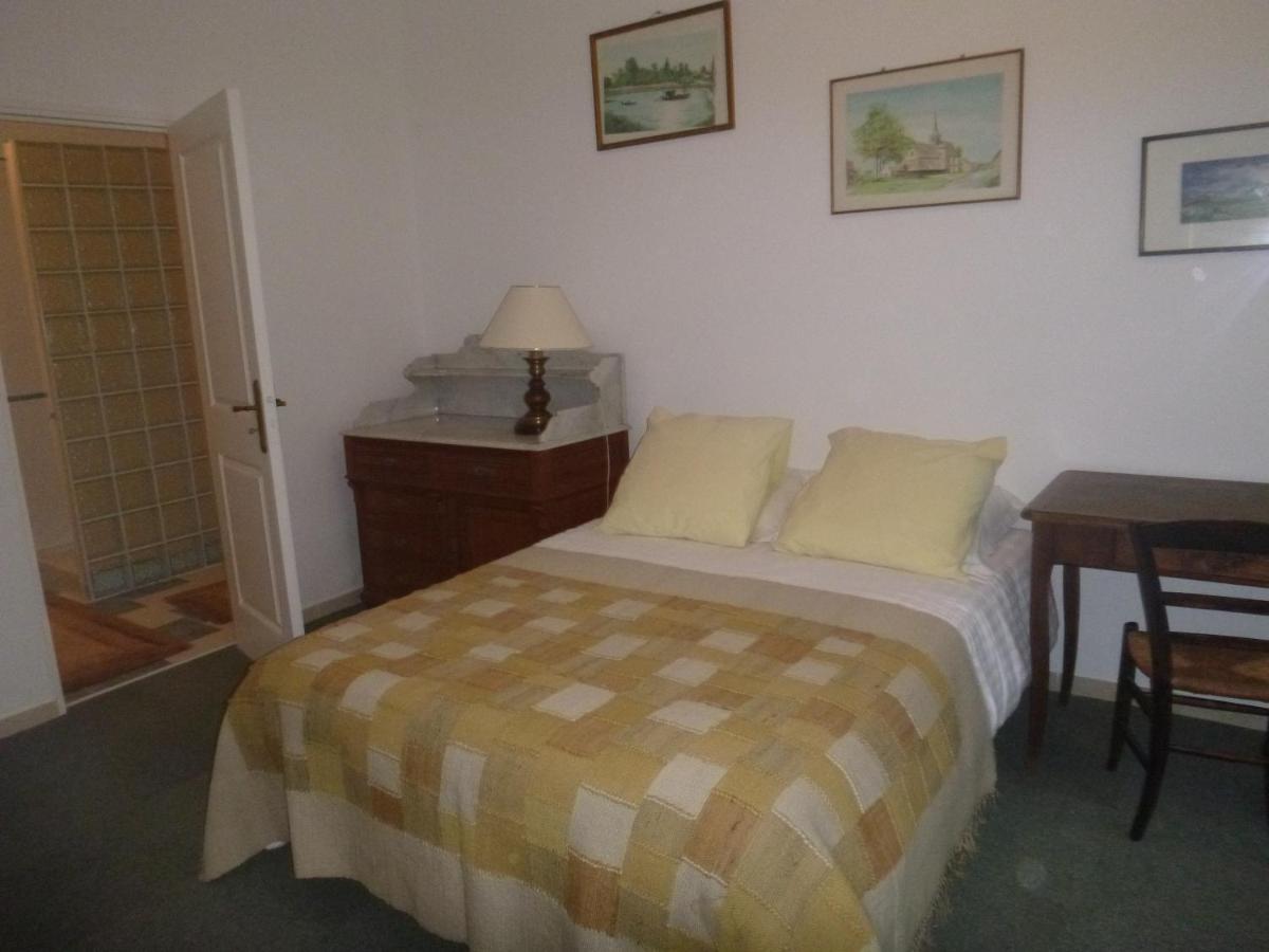 Double Room with Pool View photo 3