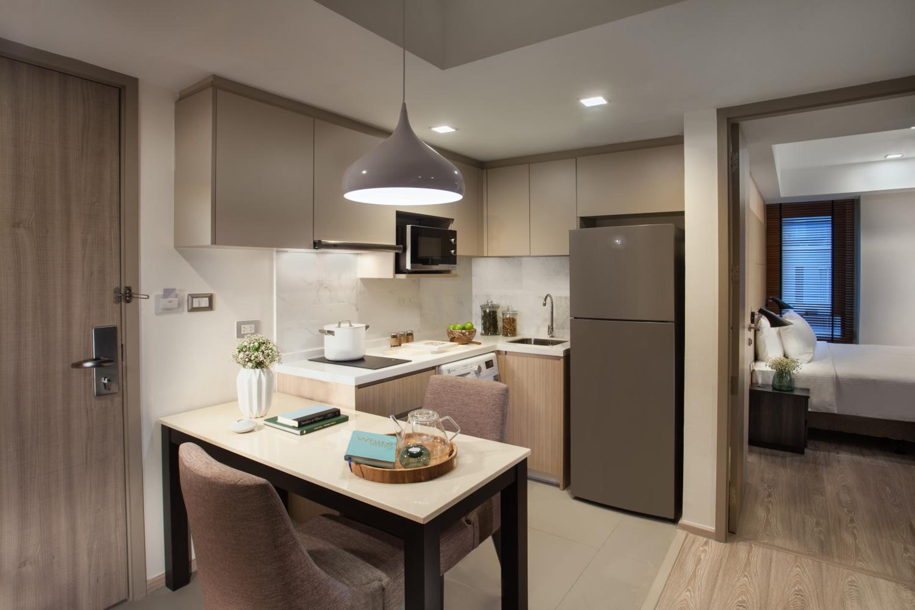 Classic One-Bedroom Apartment photo 2
