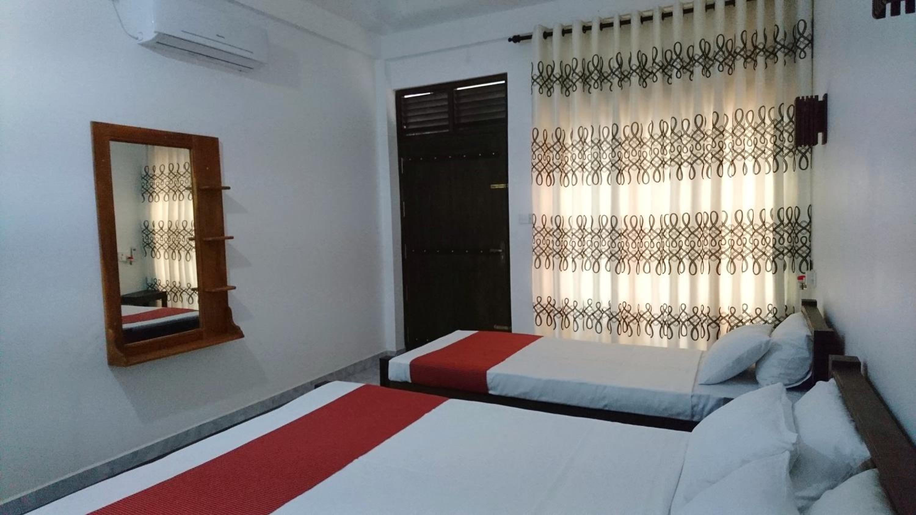 Deluxe Double Room with Balcony photo 1