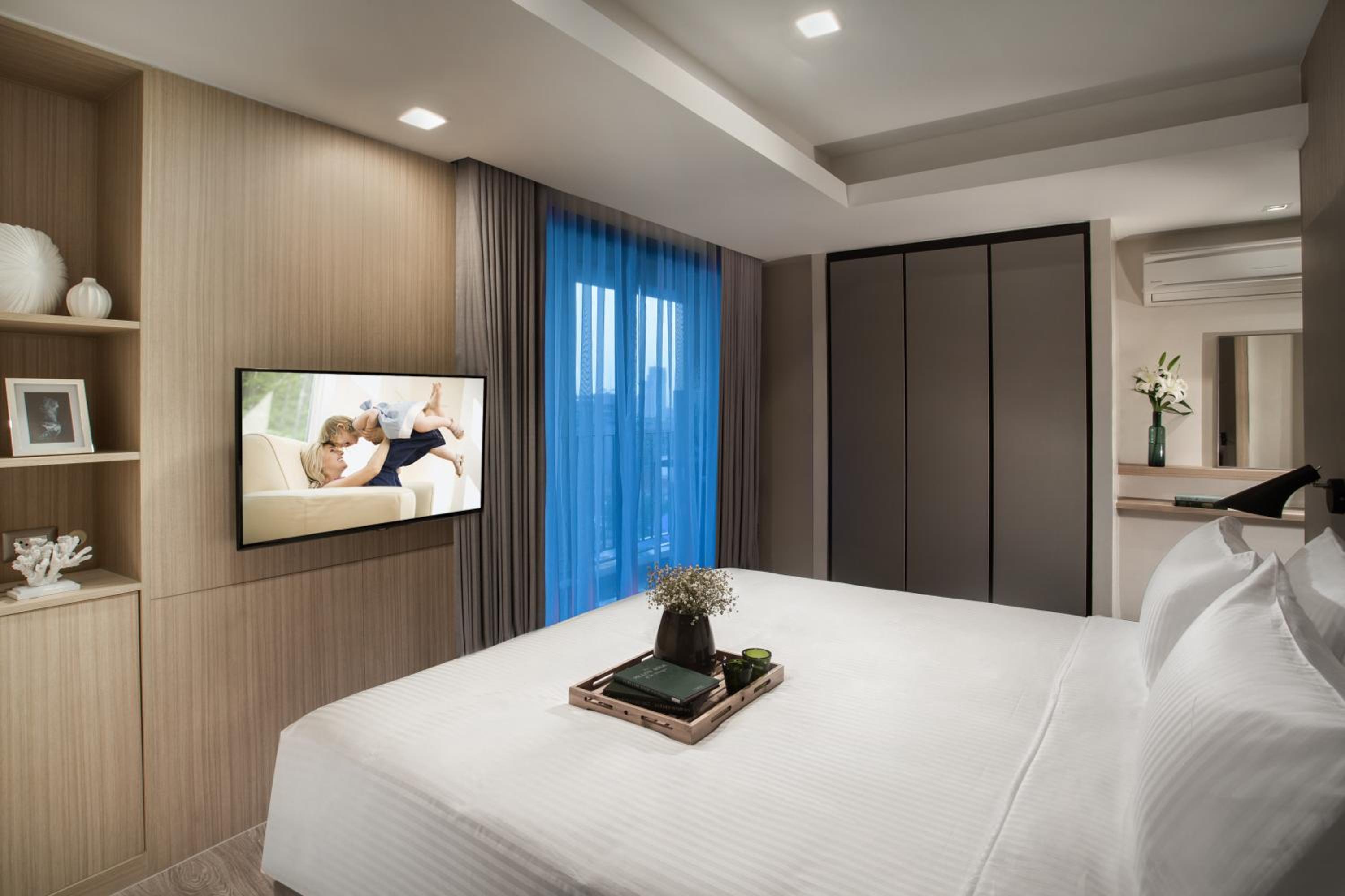 Executive Two-Bedroom Apartment photo 3