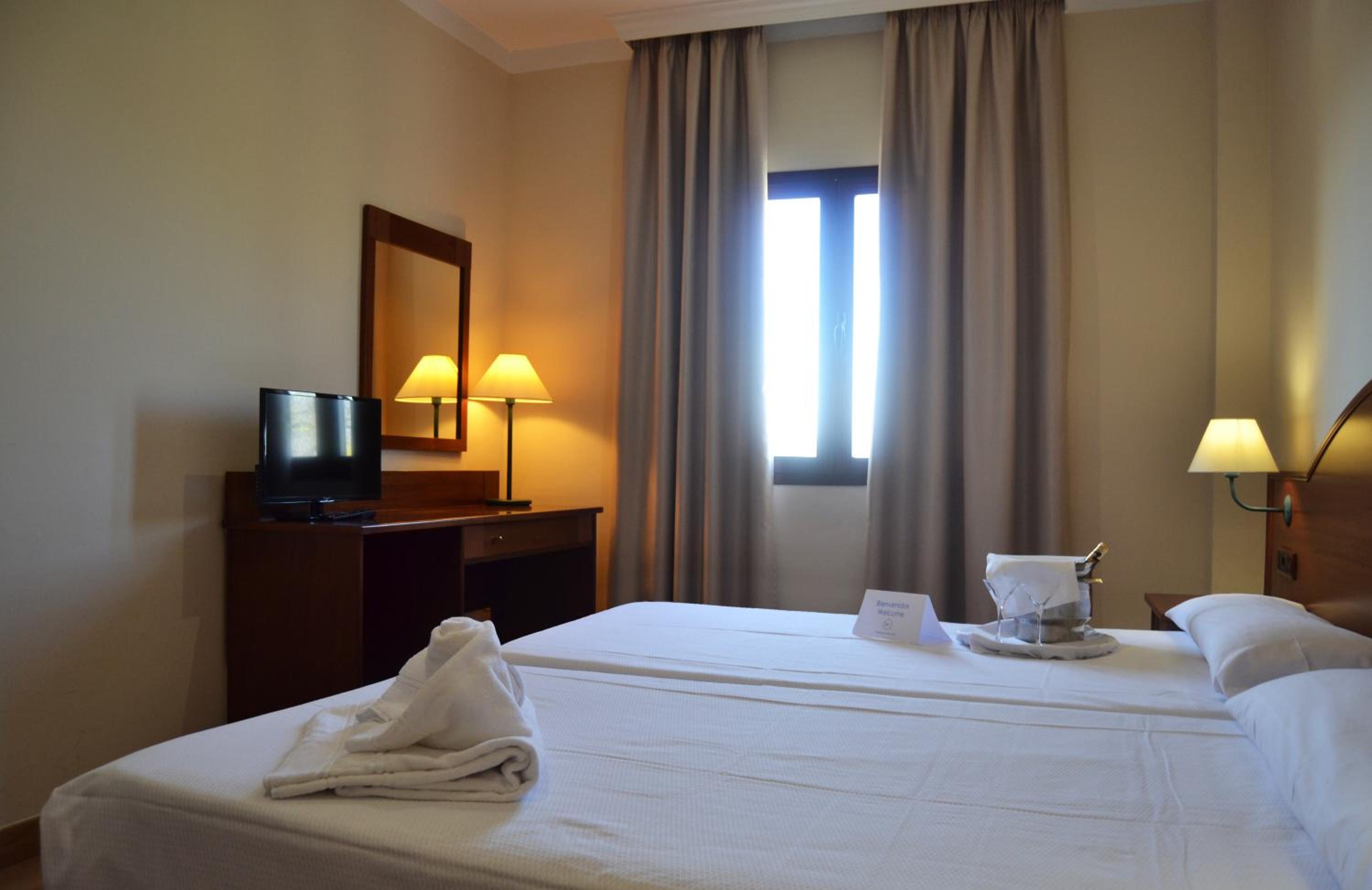 Double or Twin Room photo 2