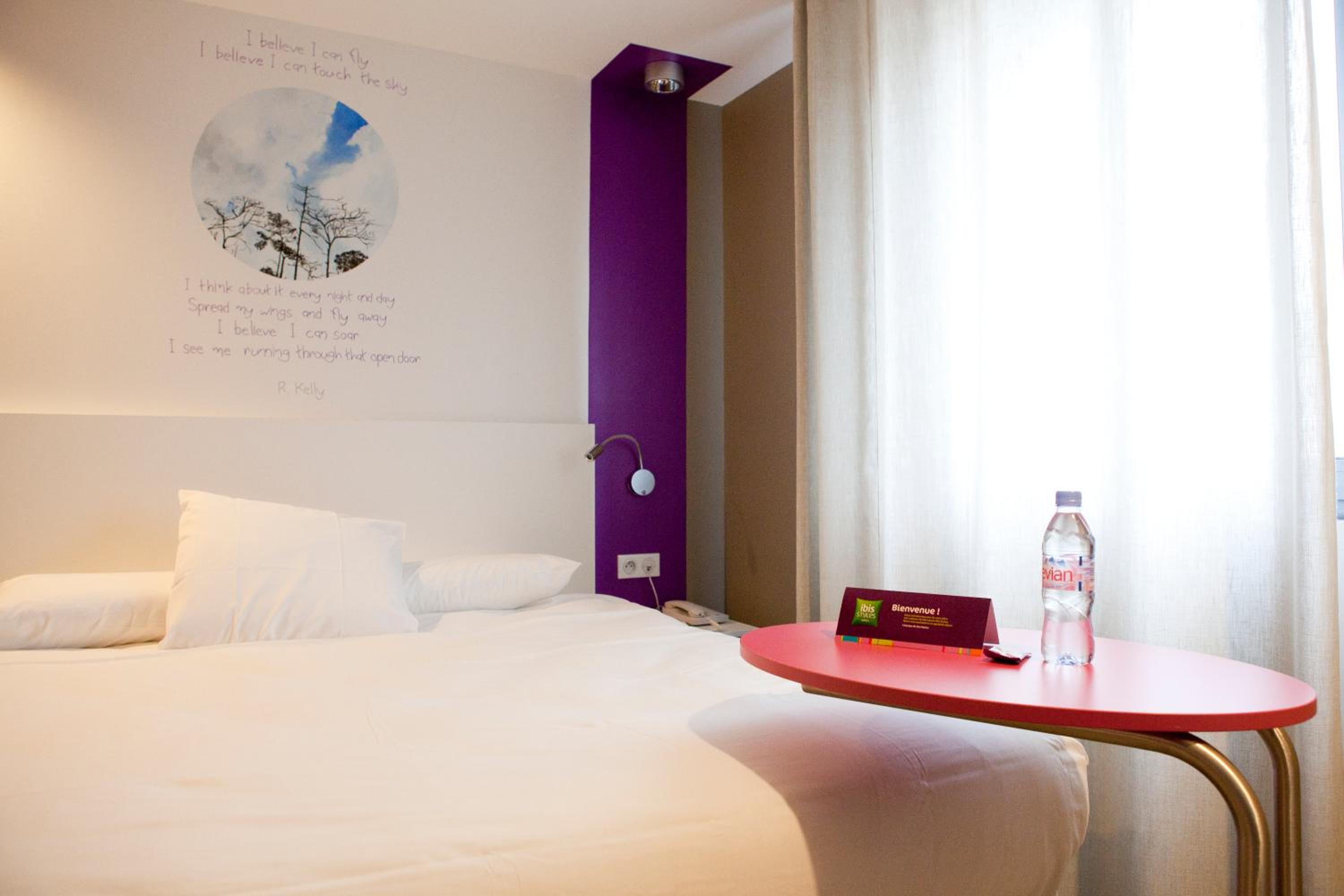 Standard Double Room - Photo 2