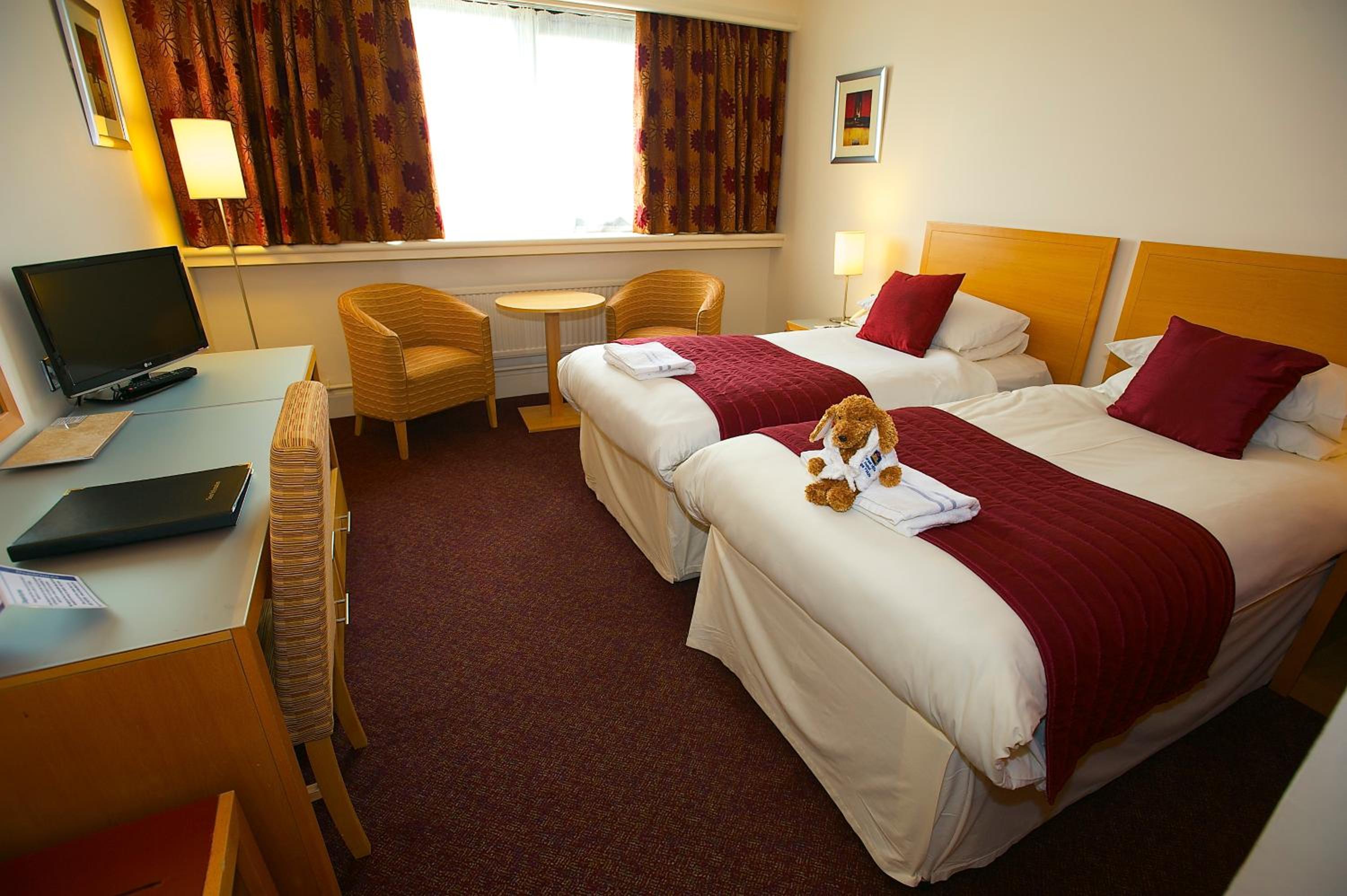 Standard Twin Room - Photo 5