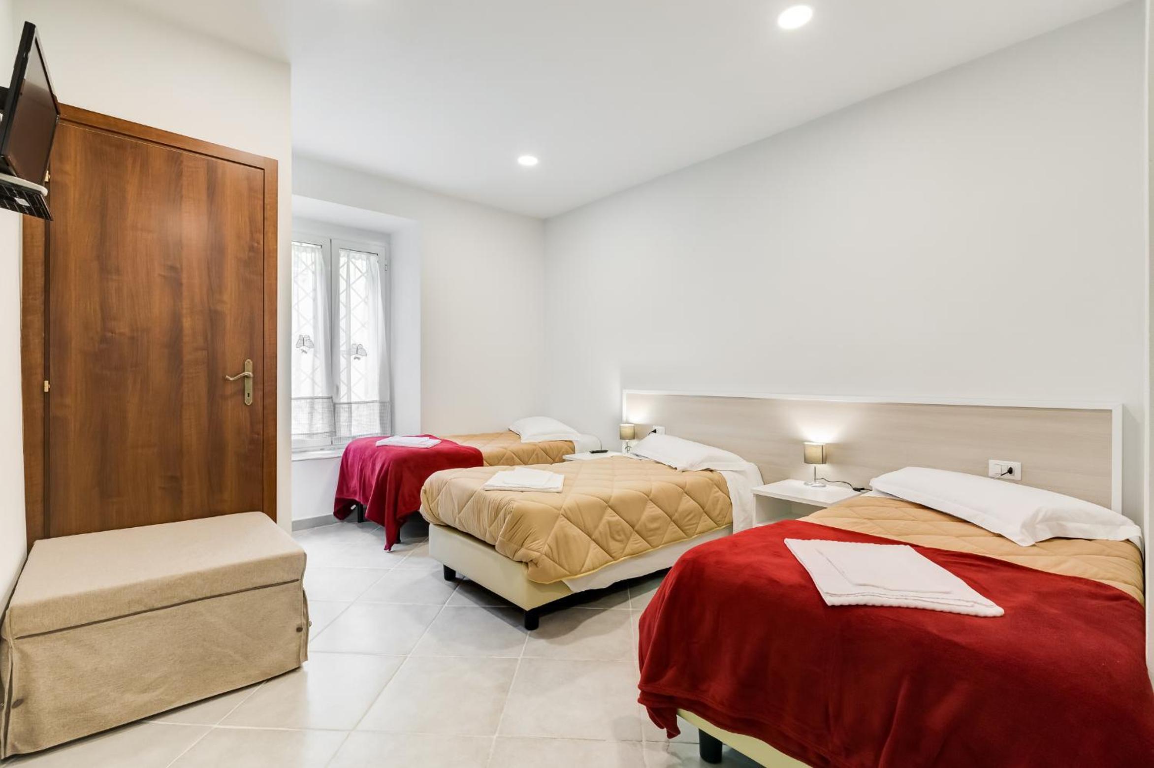 Classic Triple Room photo 1