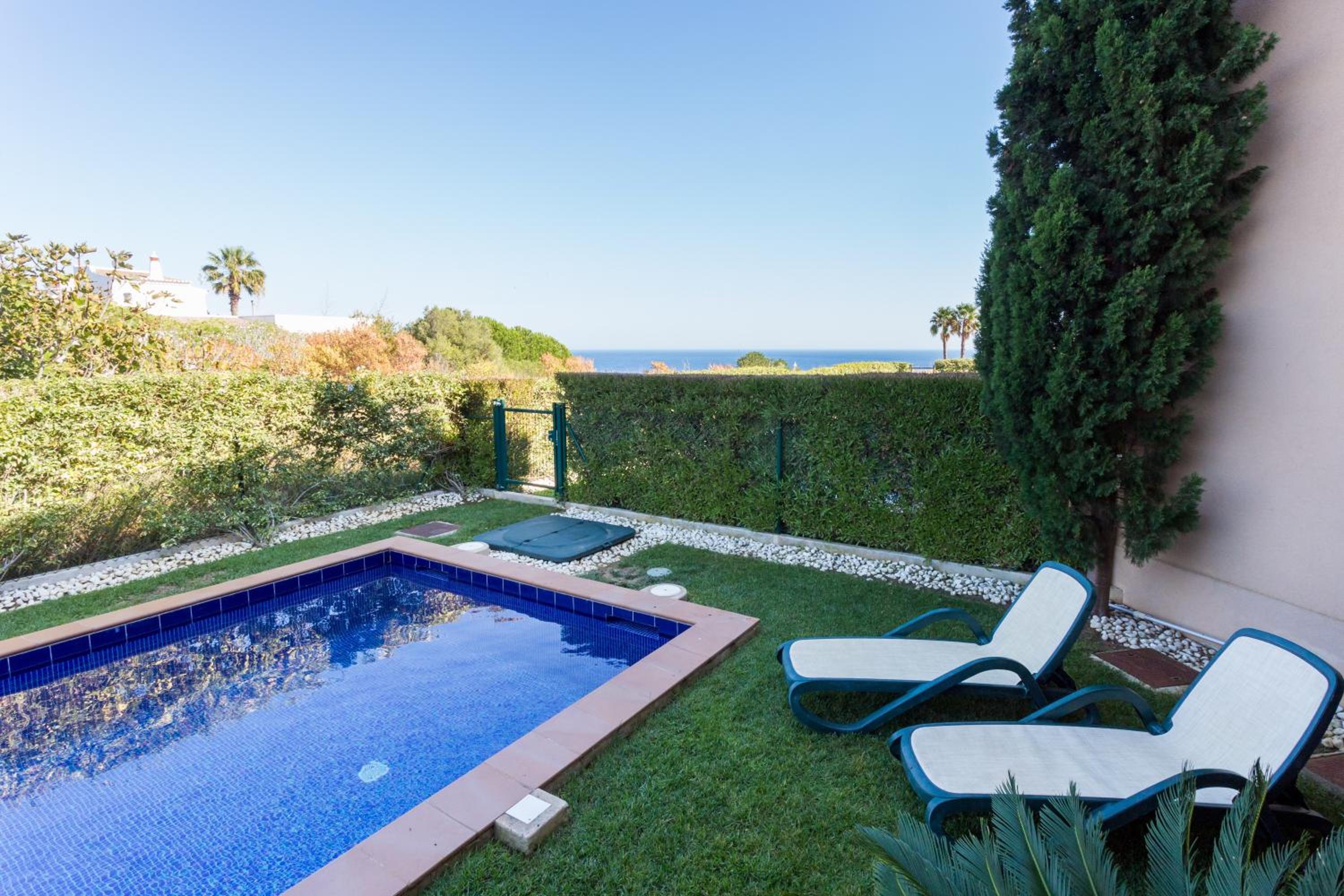 Two bedroom apartment with private garden, pool and sea view photo 3