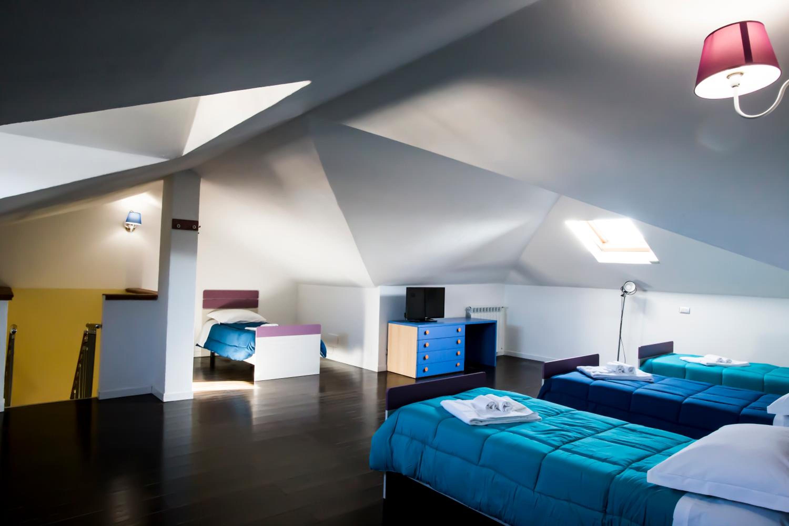 Three-Bedroom House - Photo 6