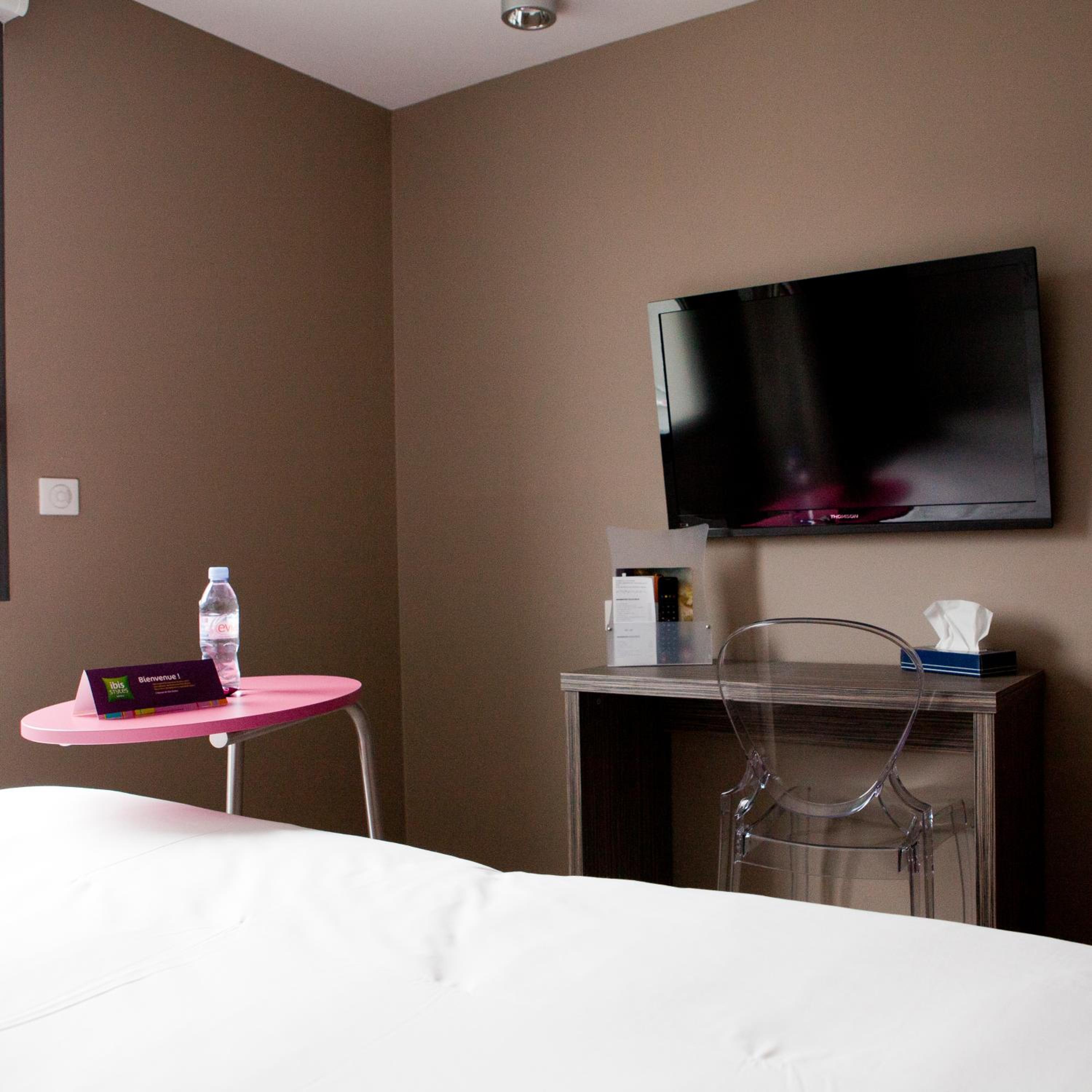 Standard Double Room - Photo 7