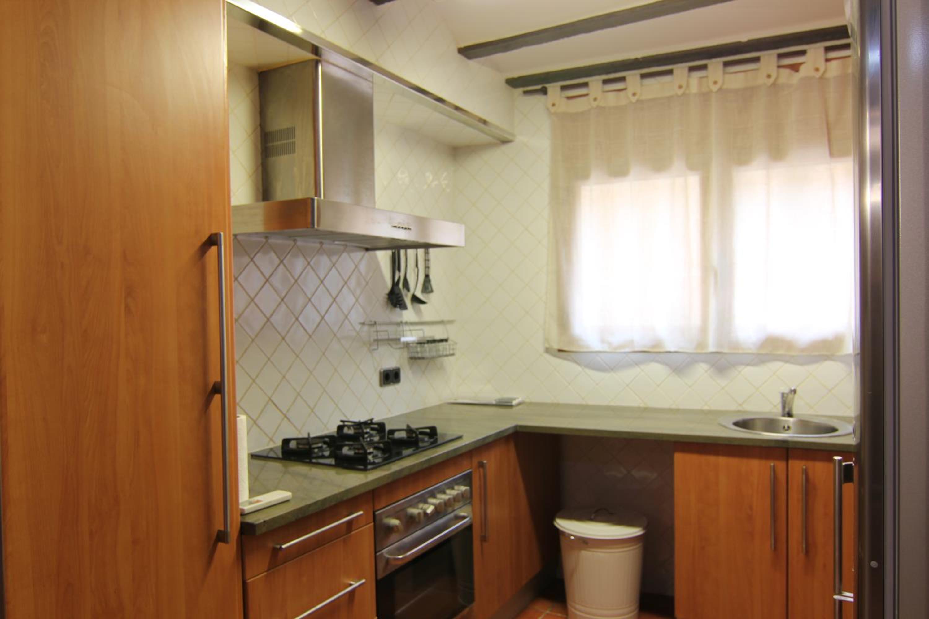Two-Bedroom House - Photo 8