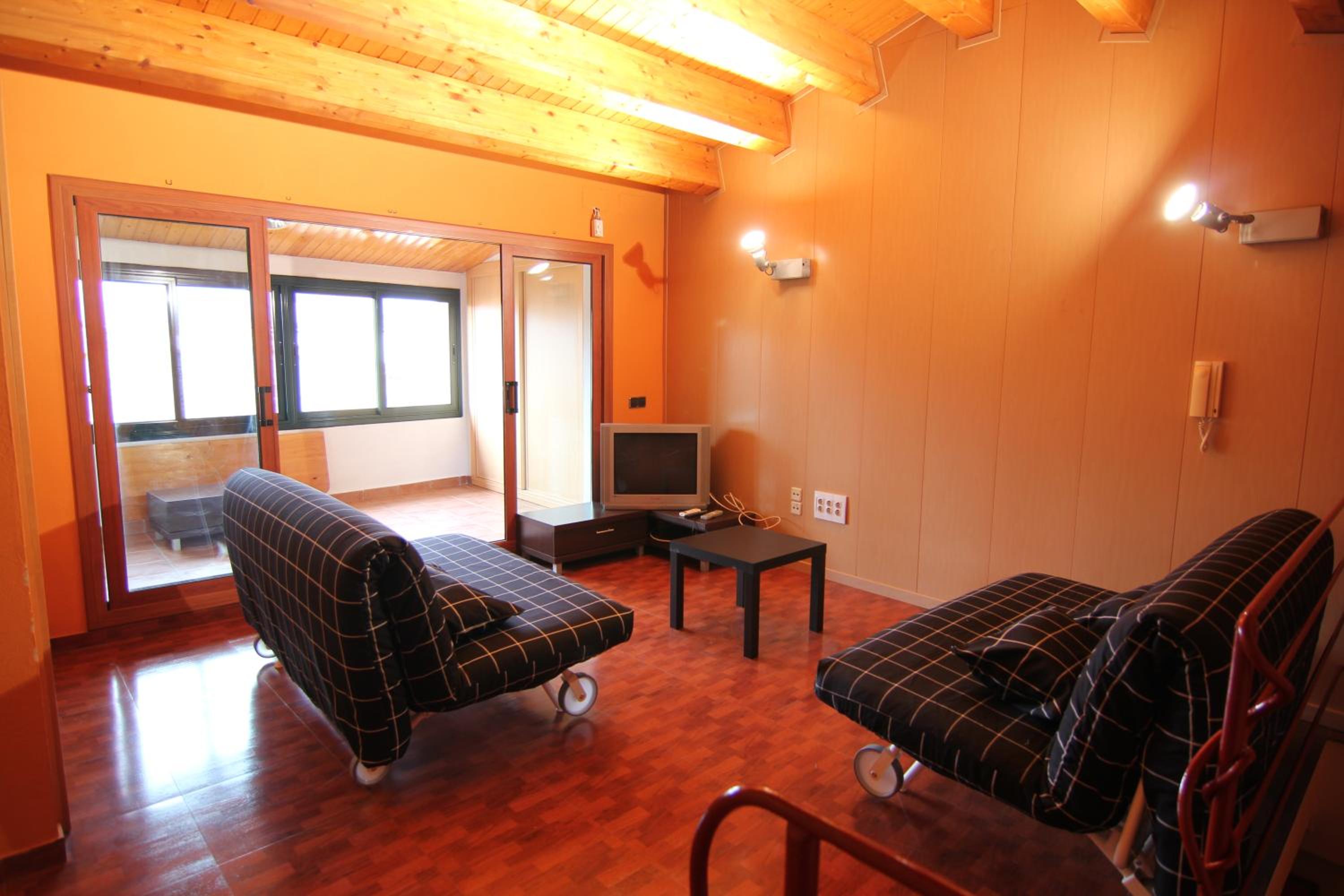 Two-Bedroom House - Photo 7