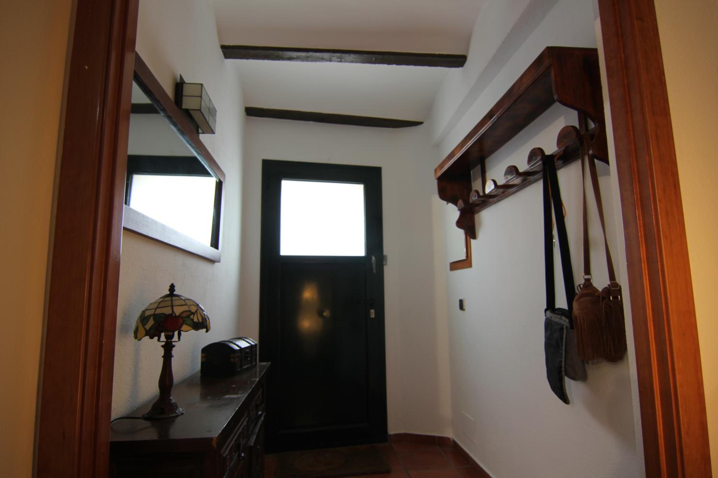 Two-Bedroom House - Photo 6