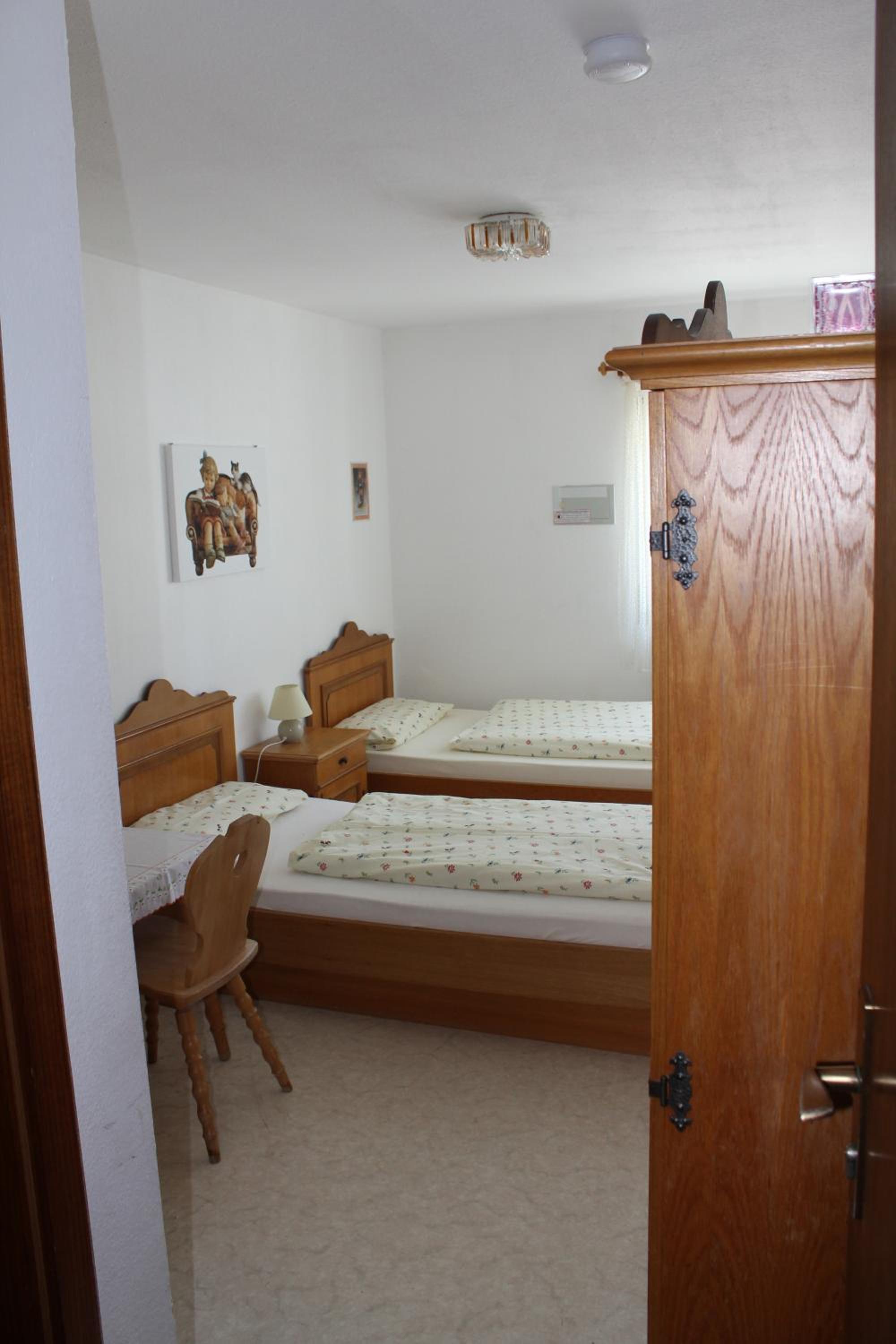 Double Room with Shower - Photo 1
