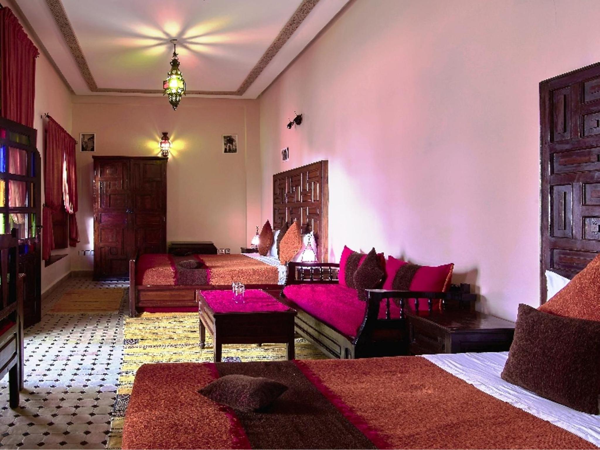 One-Bedroom Suite - Photo 7